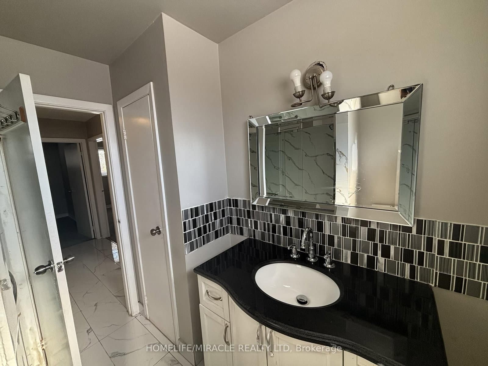 219 Mcmurchy Avenue, Unit Main thumbnail 16