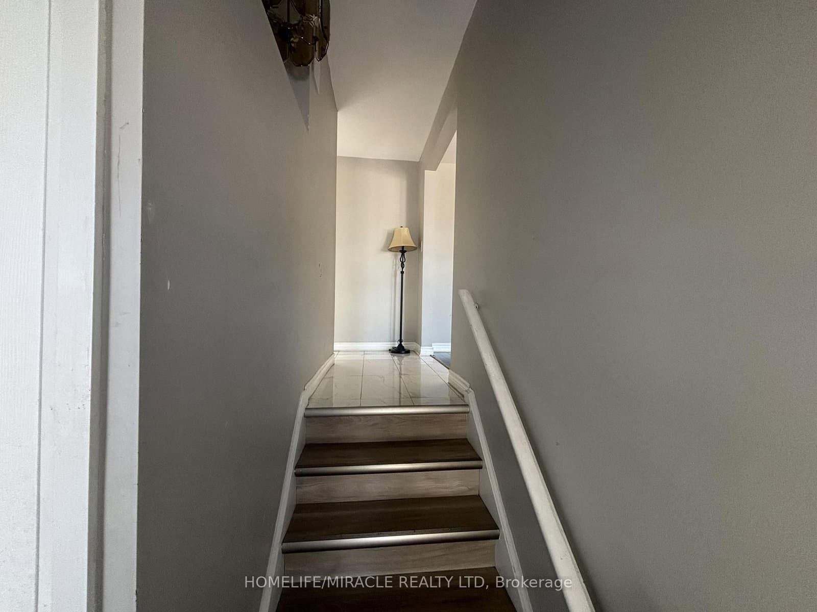 219 Mcmurchy Avenue, Unit Main thumbnail 3
