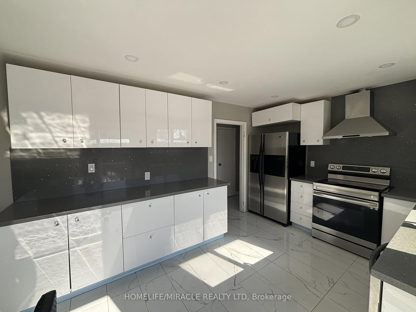 219 Mcmurchy Avenue, Unit Main thumbnail 9