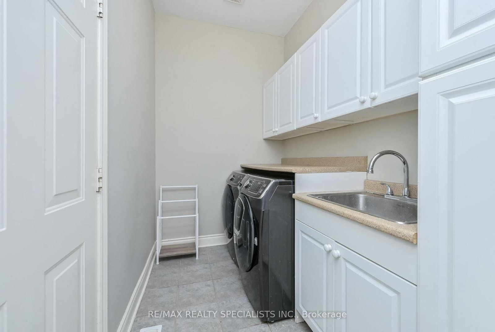 5424 Greer Drive thumbnail 14