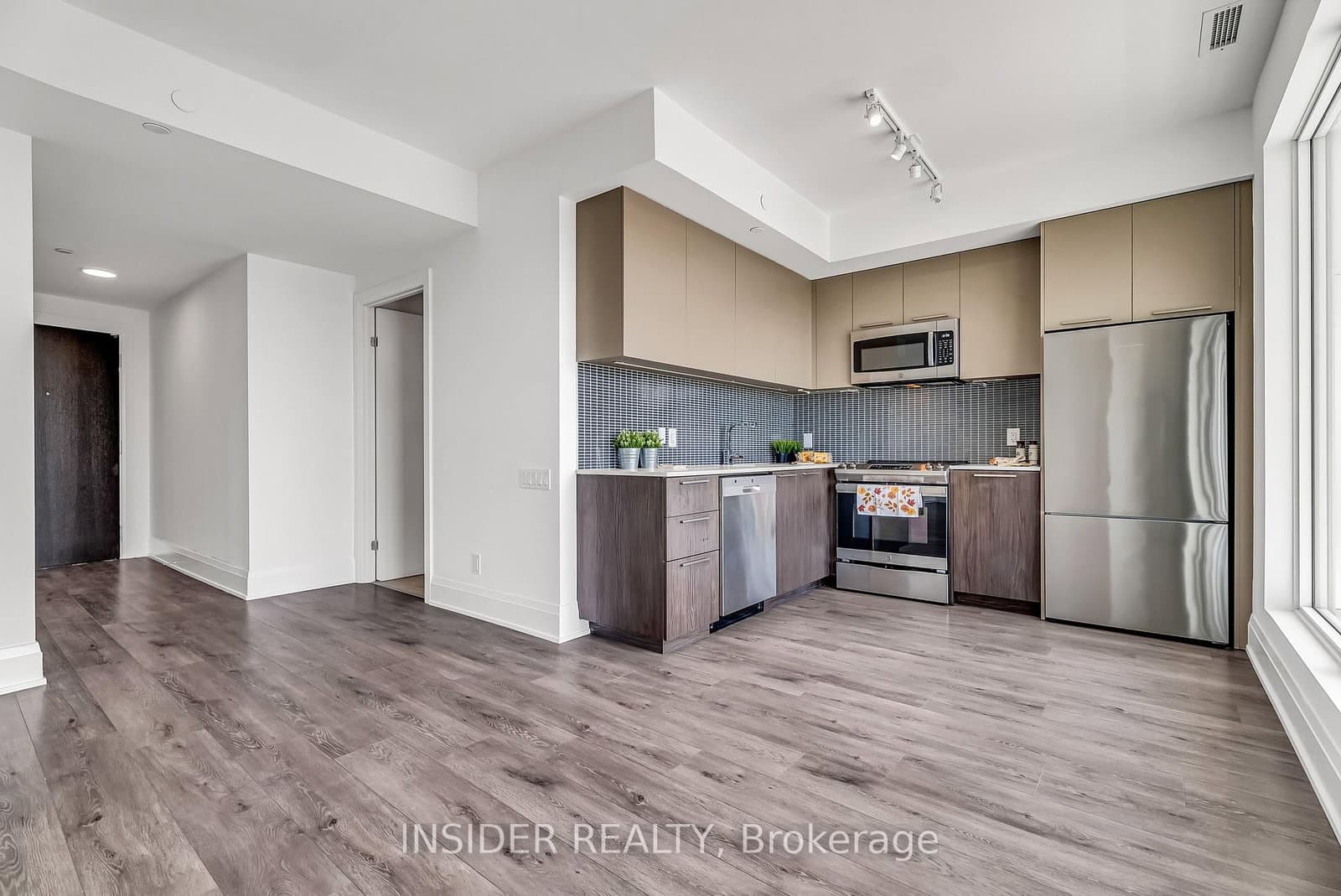 20 Brin Drive, Unit 1009 thumbnail 3