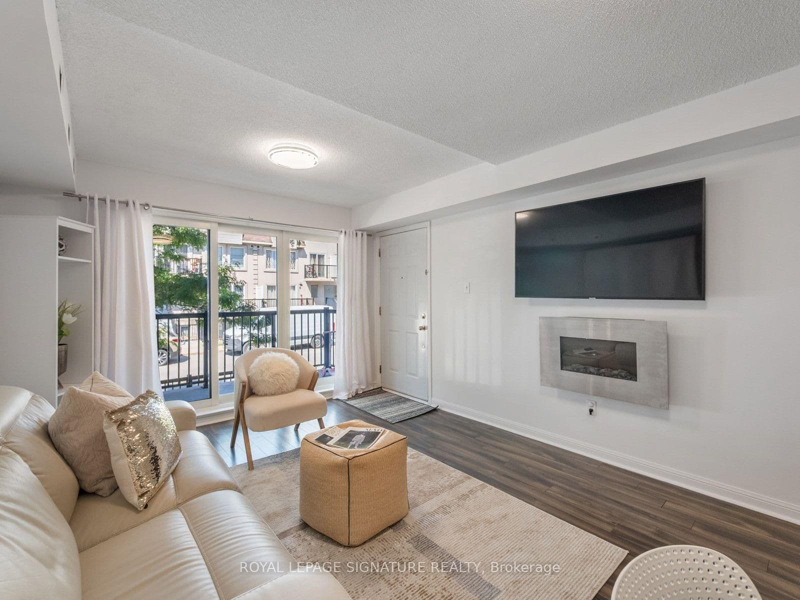 65 George Appleton Way, Unit 2067 thumbnail 11
