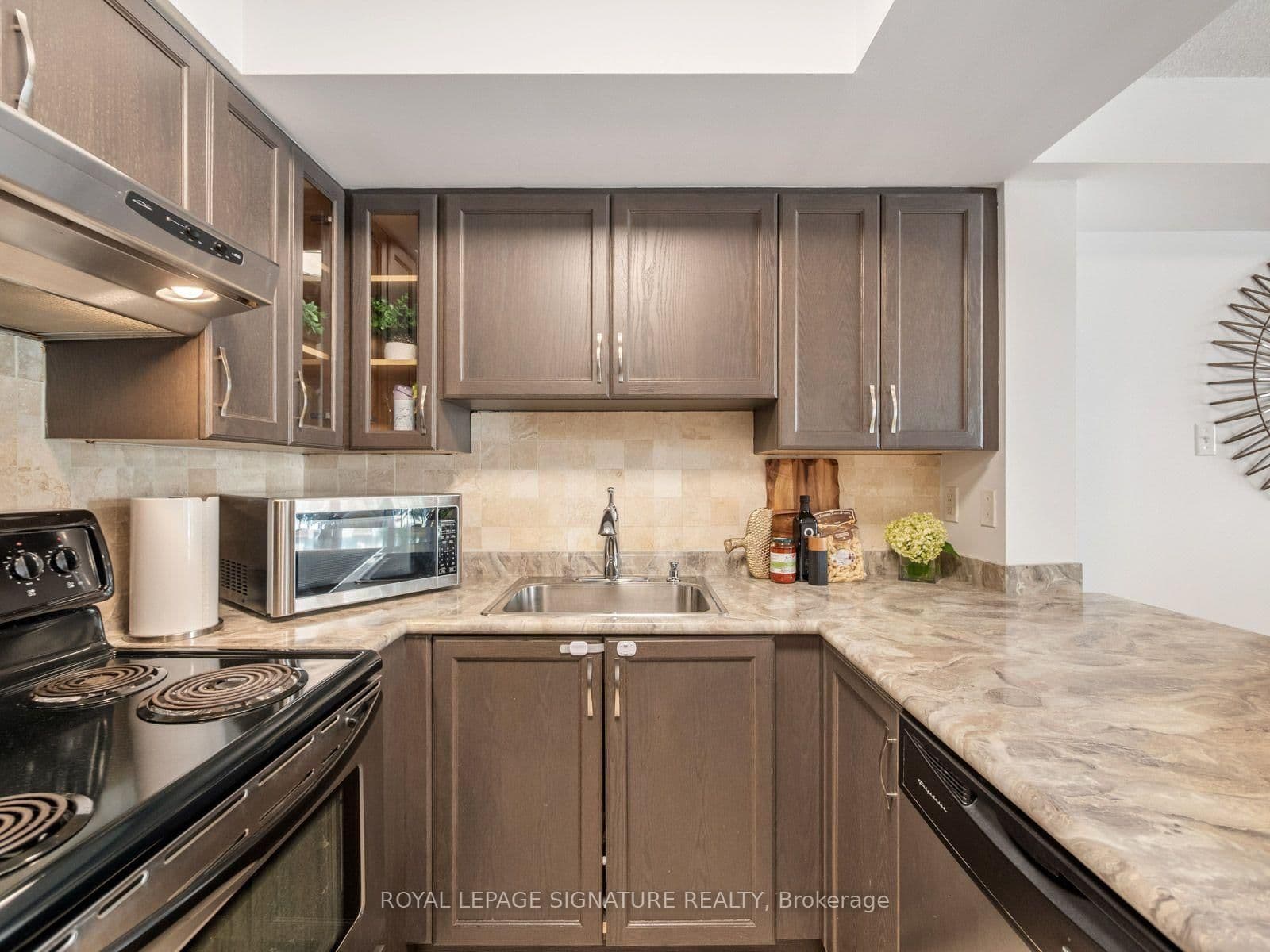 65 George Appleton Way, Unit 2067 thumbnail 19