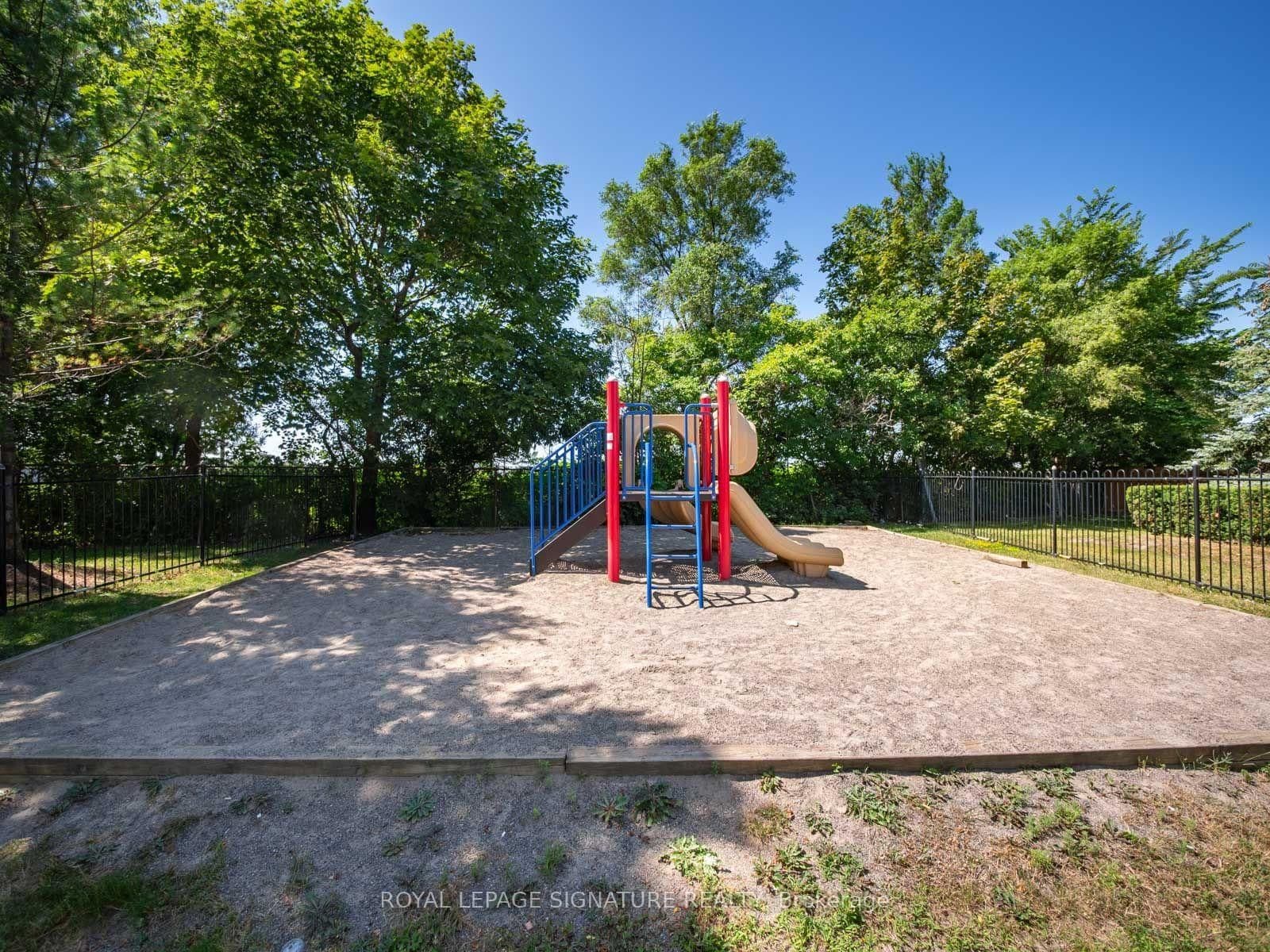 65 George Appleton Way, Unit 2067 thumbnail 36