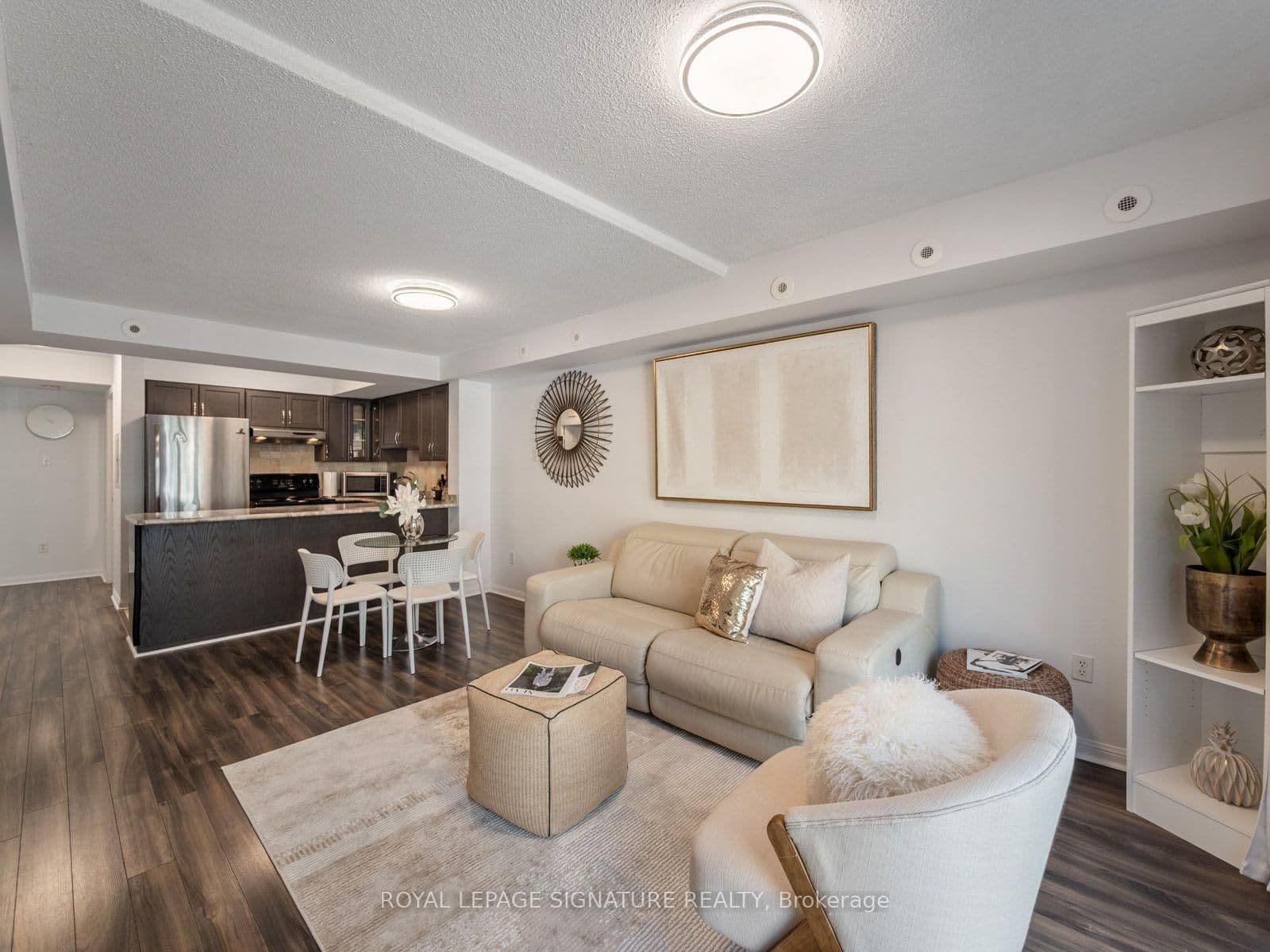 65 George Appleton Way, Unit 2067 thumbnail 6