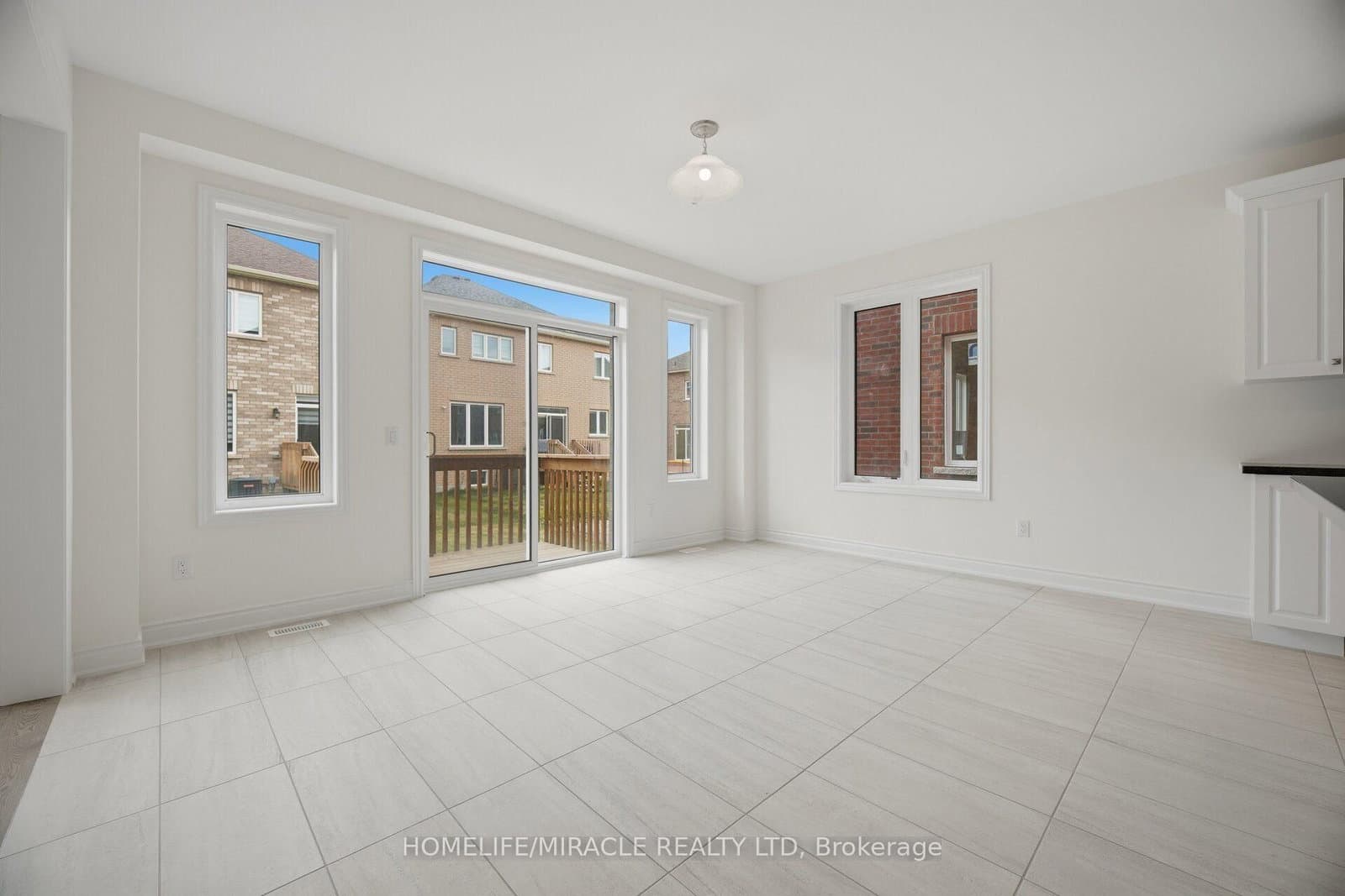 46 Stratford Drive thumbnail 13