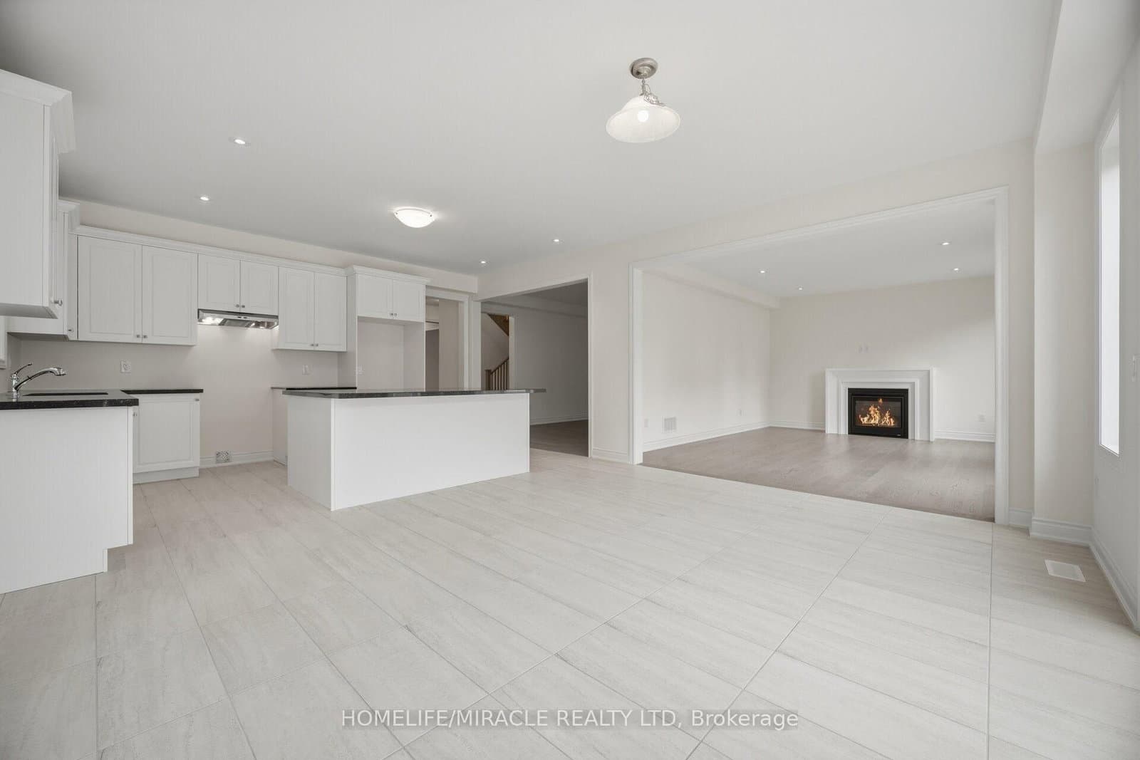 46 Stratford Drive thumbnail 14