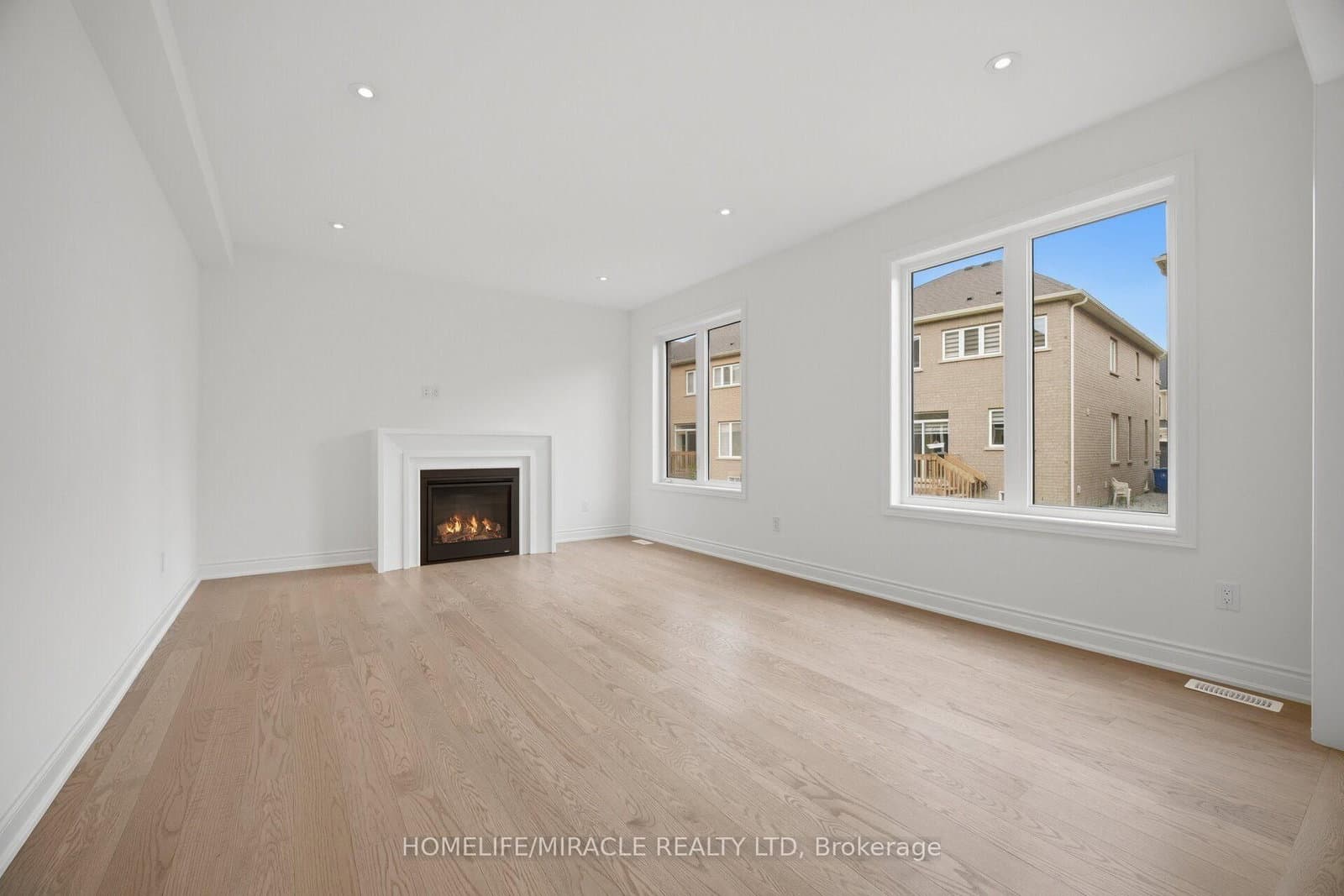 46 Stratford Drive thumbnail 16