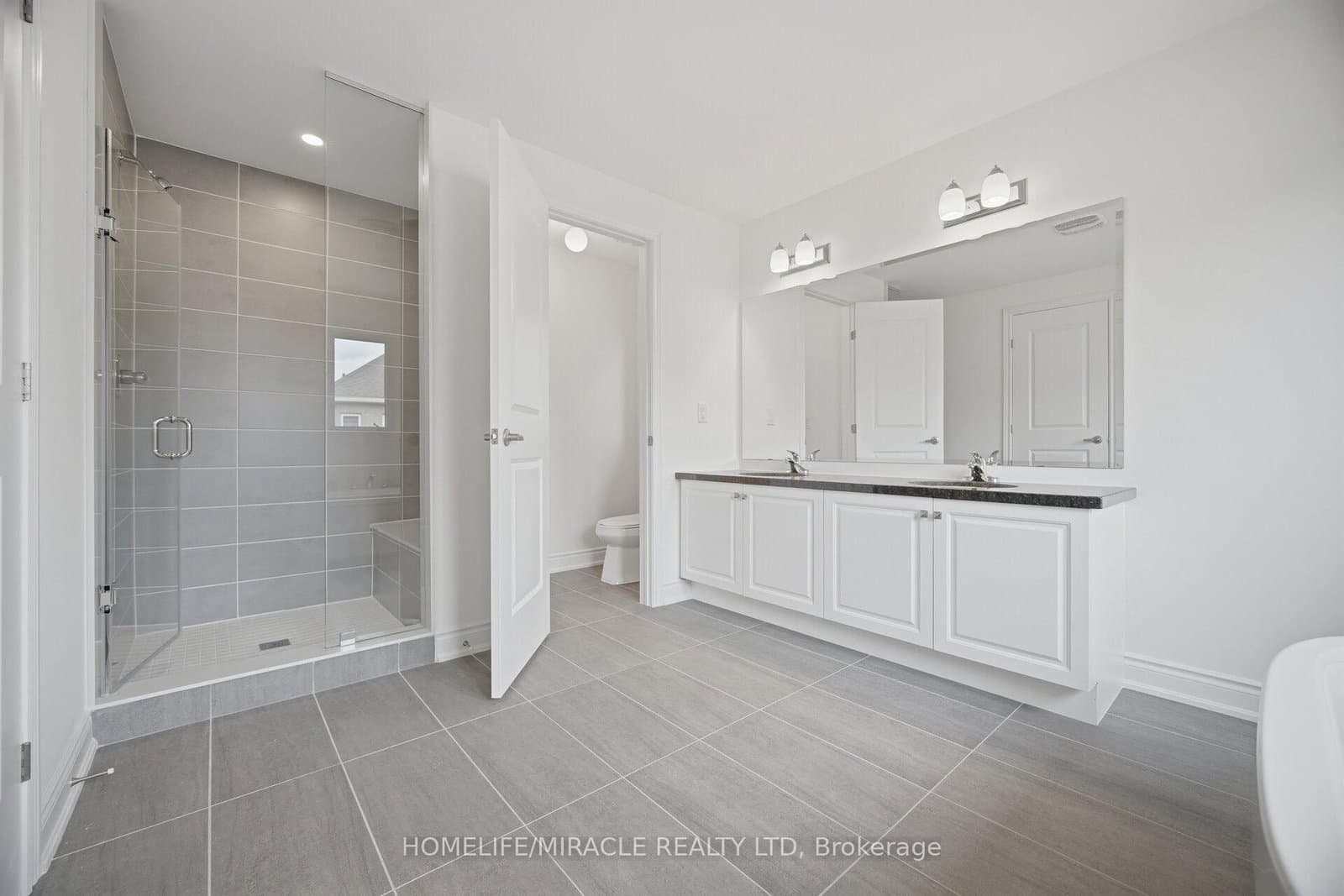 46 Stratford Drive thumbnail 30