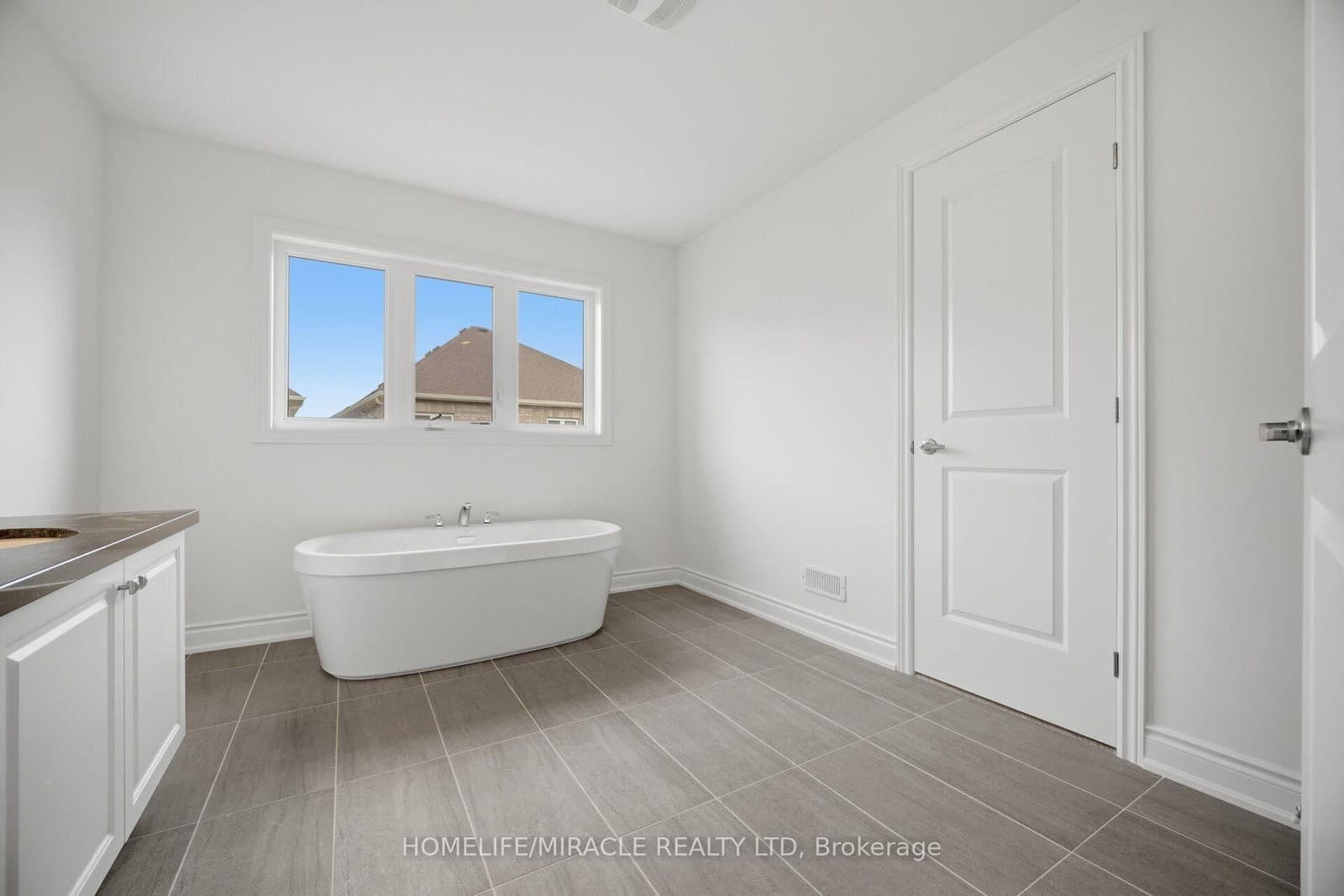 46 Stratford Drive thumbnail 31