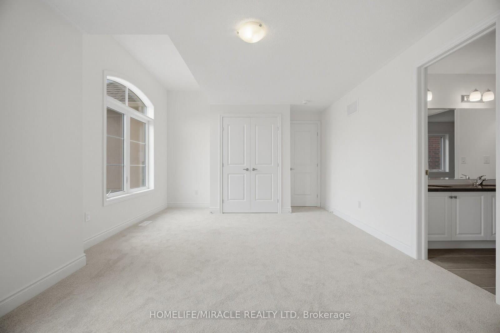 46 Stratford Drive thumbnail 42