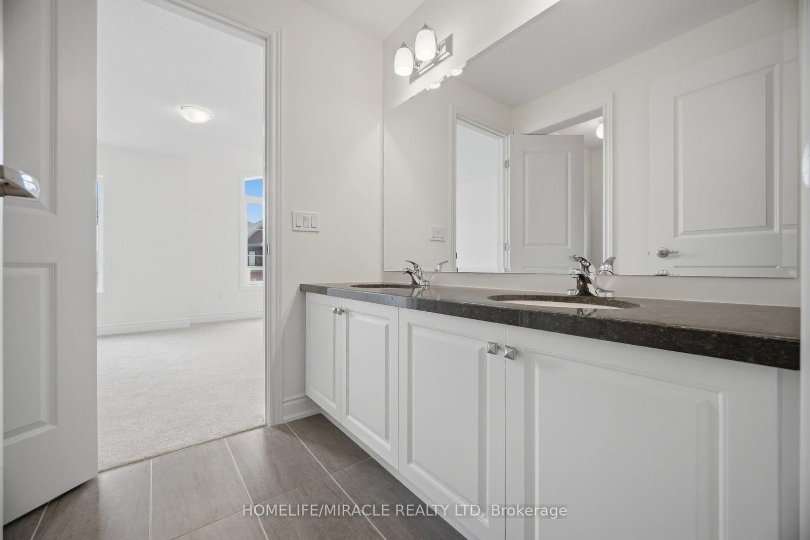 46 Stratford Drive thumbnail 43