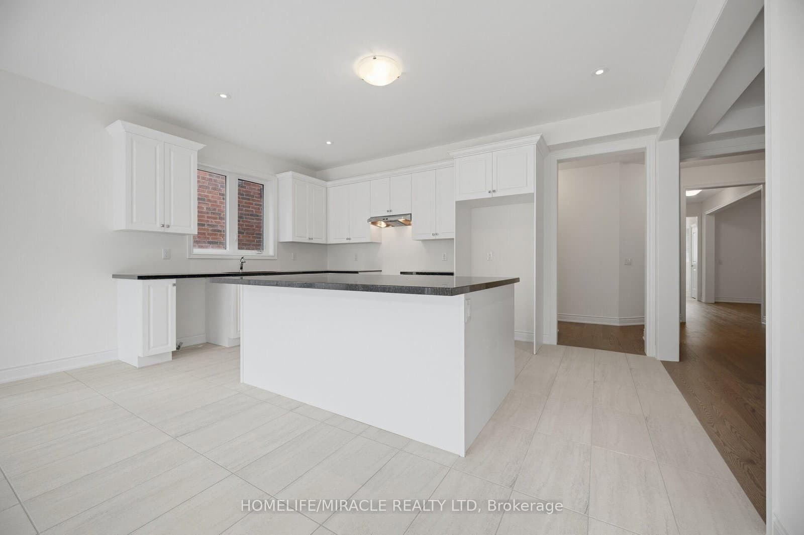 46 Stratford Drive thumbnail 6