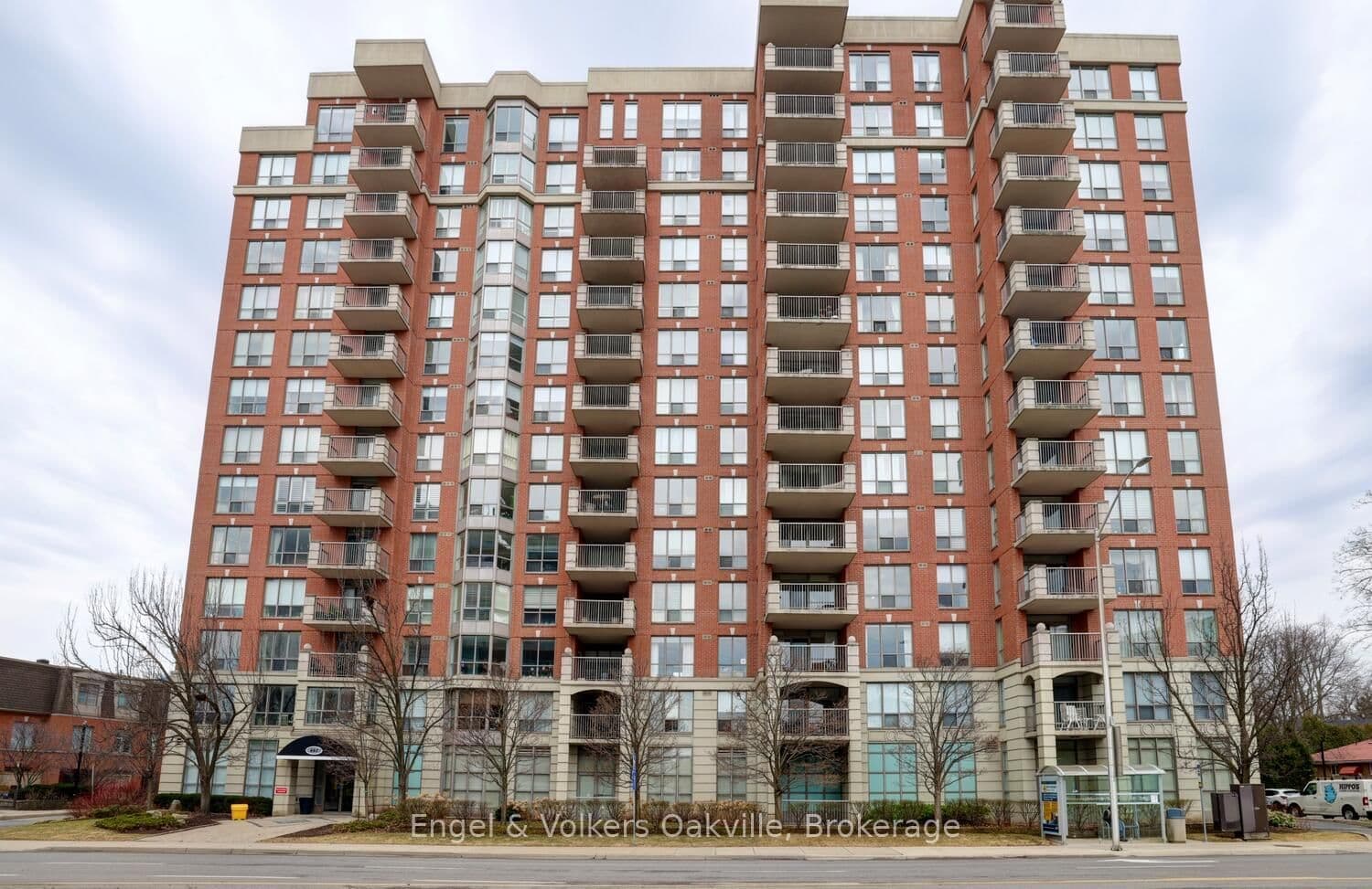 442 Maple Avenue, Unit 1402 thumbnail 2
