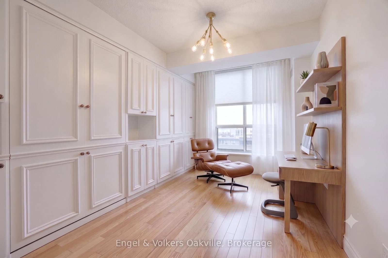 442 Maple Avenue, Unit 1402 thumbnail 32