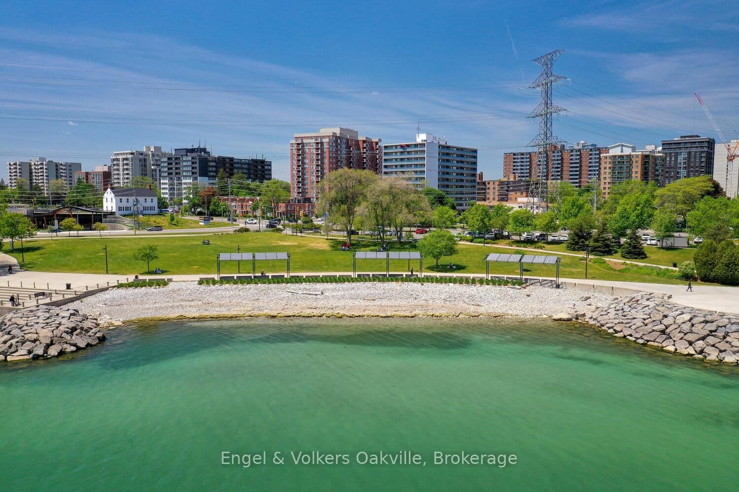 442 Maple Avenue, Unit 1402 thumbnail 44