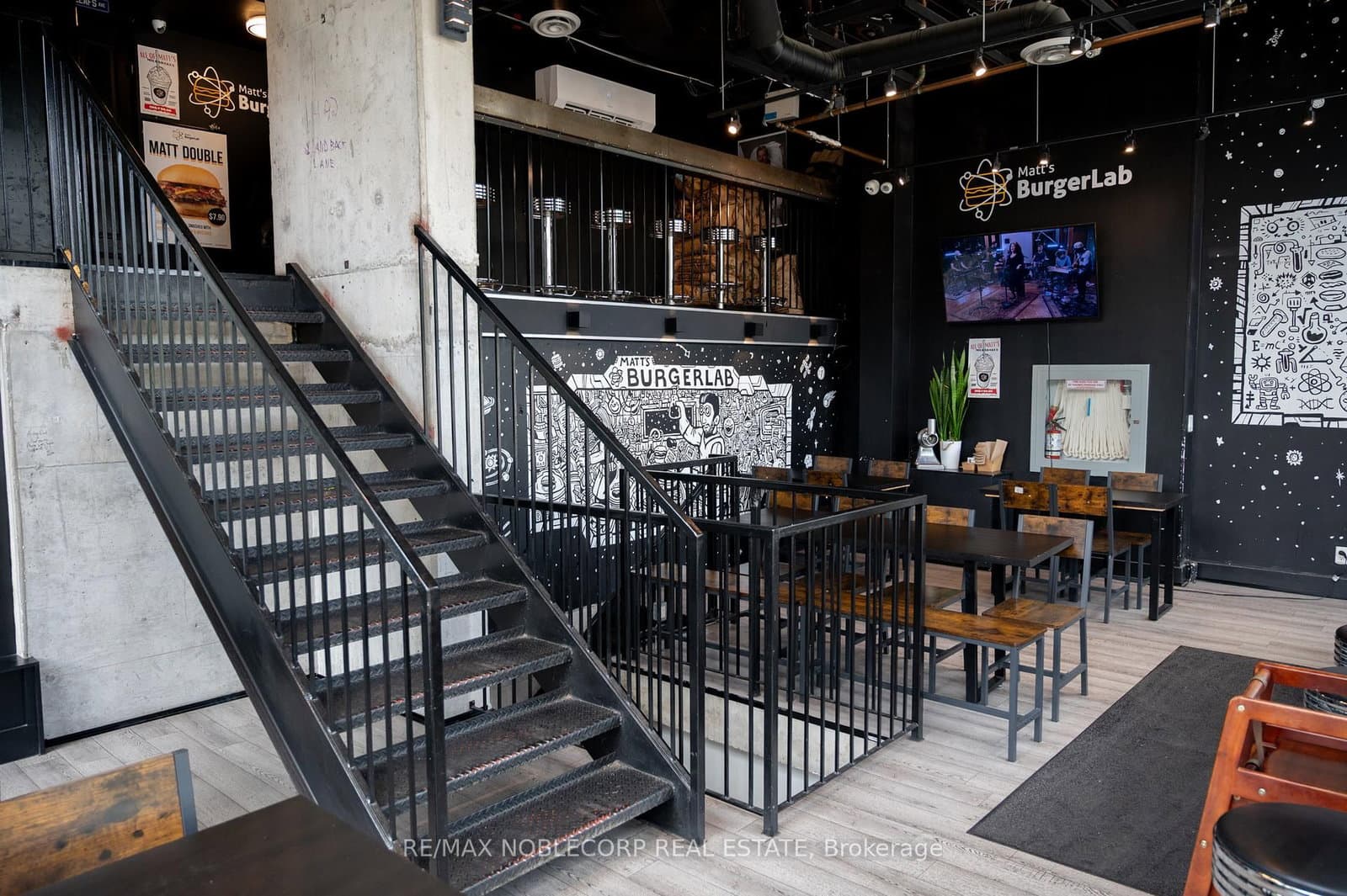 1205 Queen Street W thumbnail 42