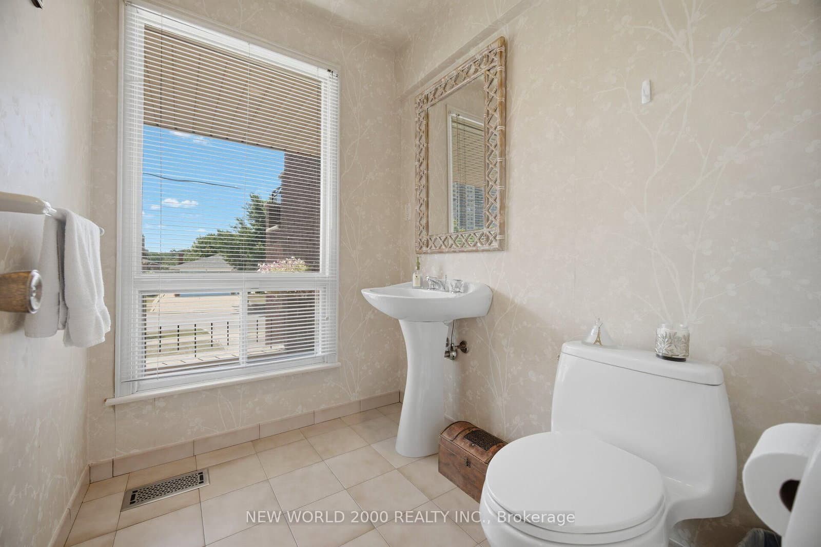 48 Clair Road thumbnail 16