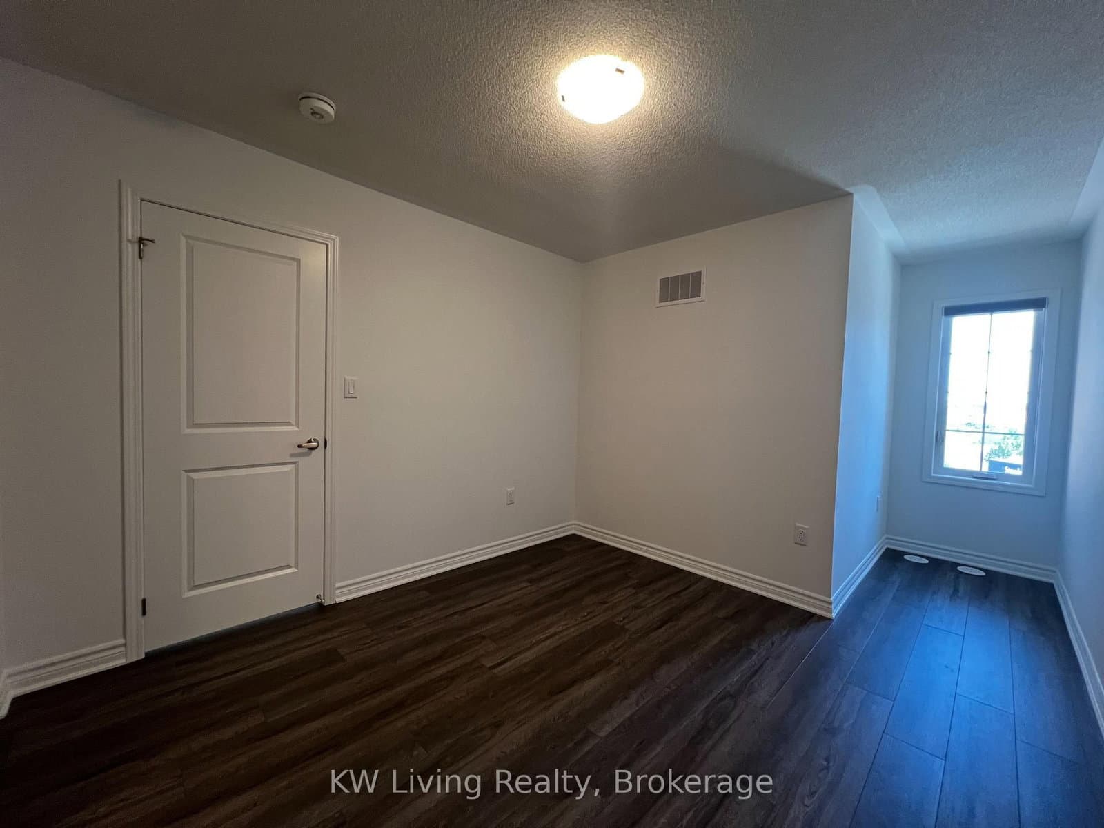 22 Elantra Drive thumbnail 12