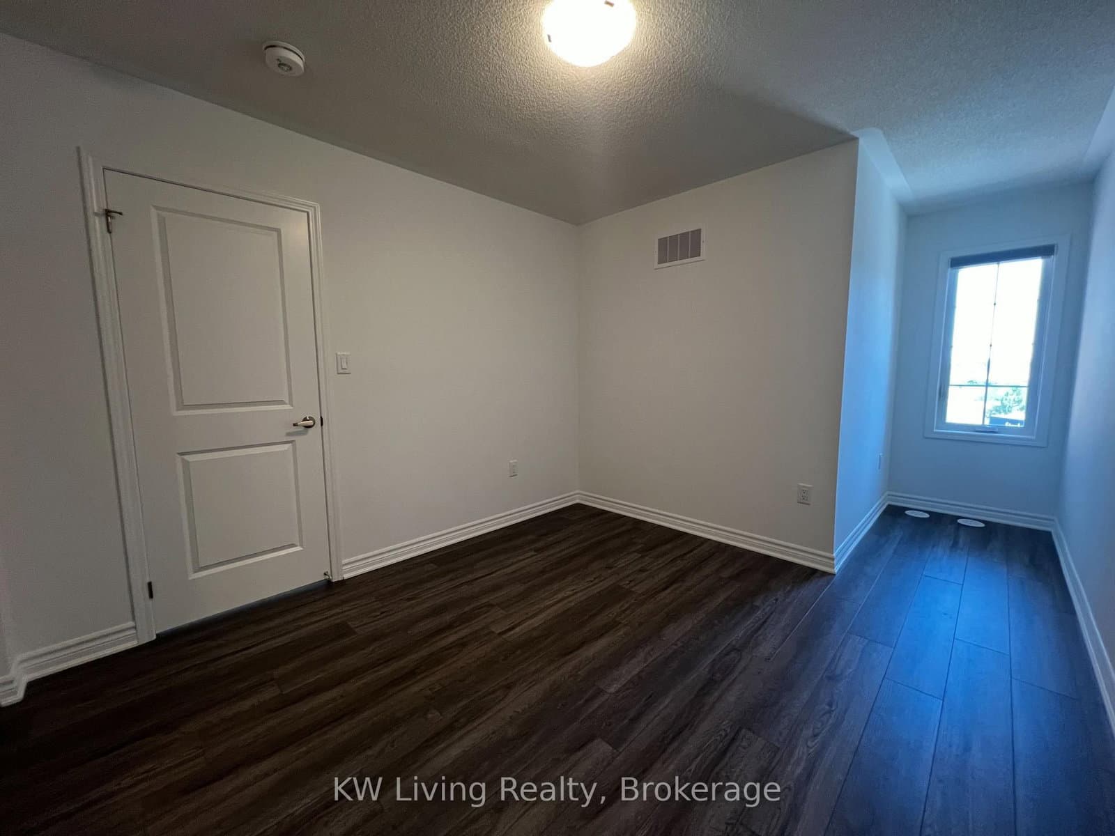 22 Elantra Drive thumbnail 13