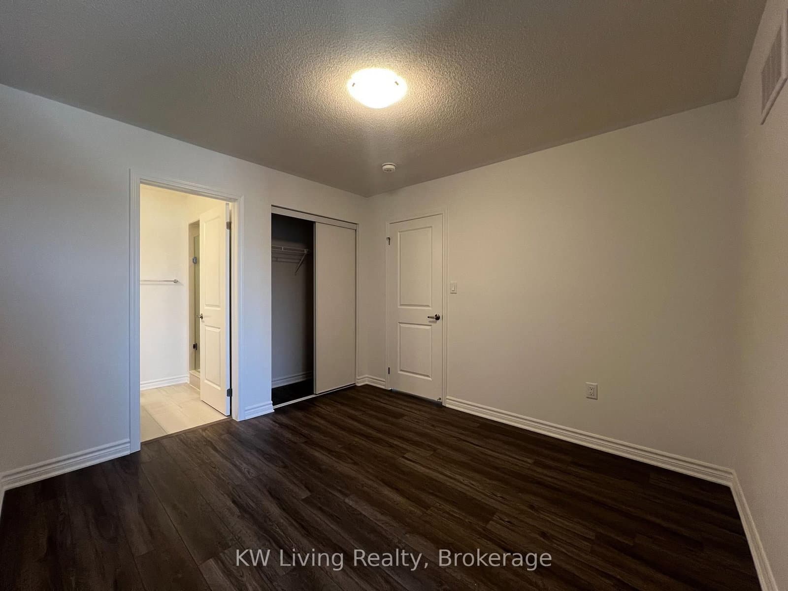 22 Elantra Drive thumbnail 14