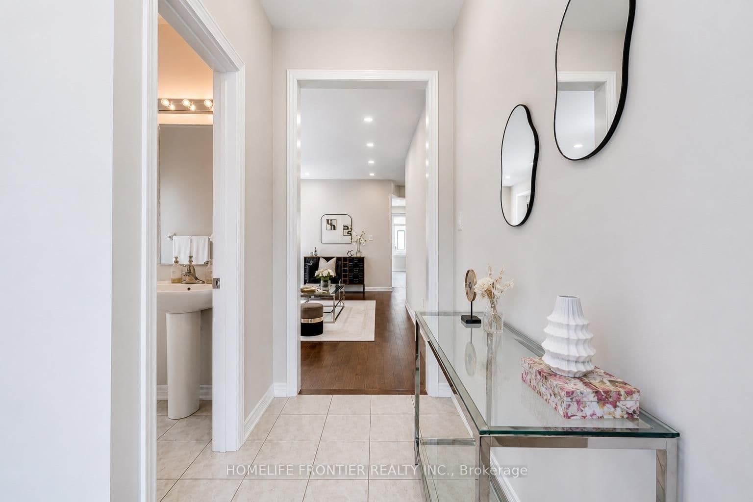 879 Plum Place thumbnail 3