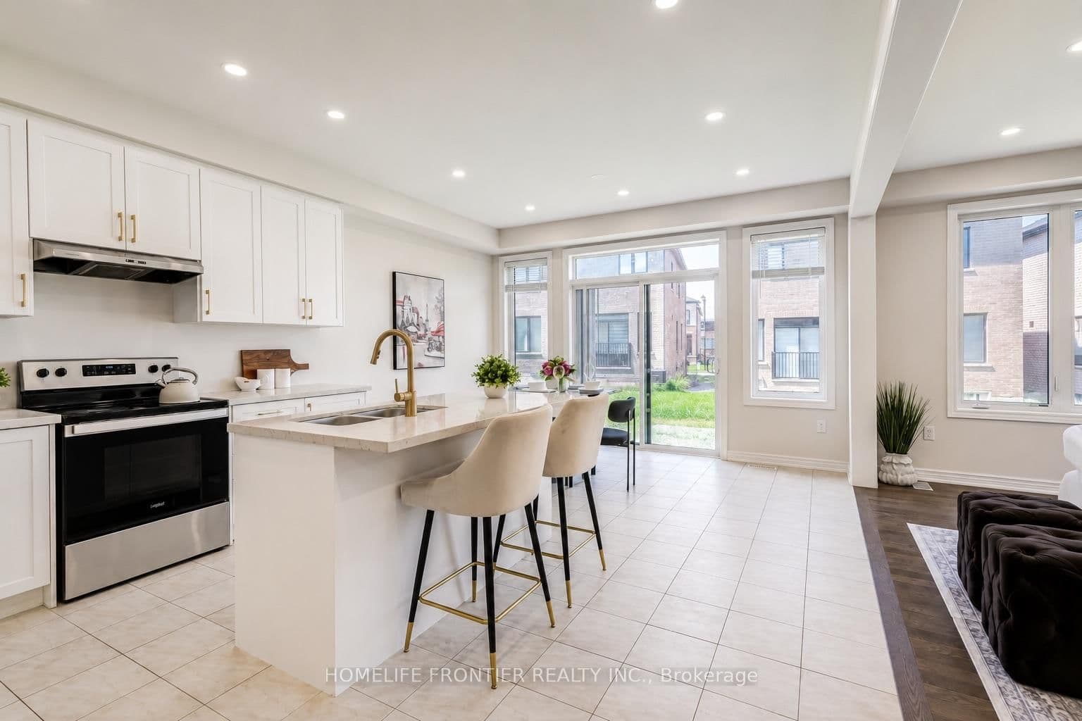 879 Plum Place thumbnail 5