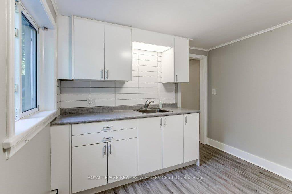 302 Maple Avenue, Unit Lower Level 1 thumbnail 19