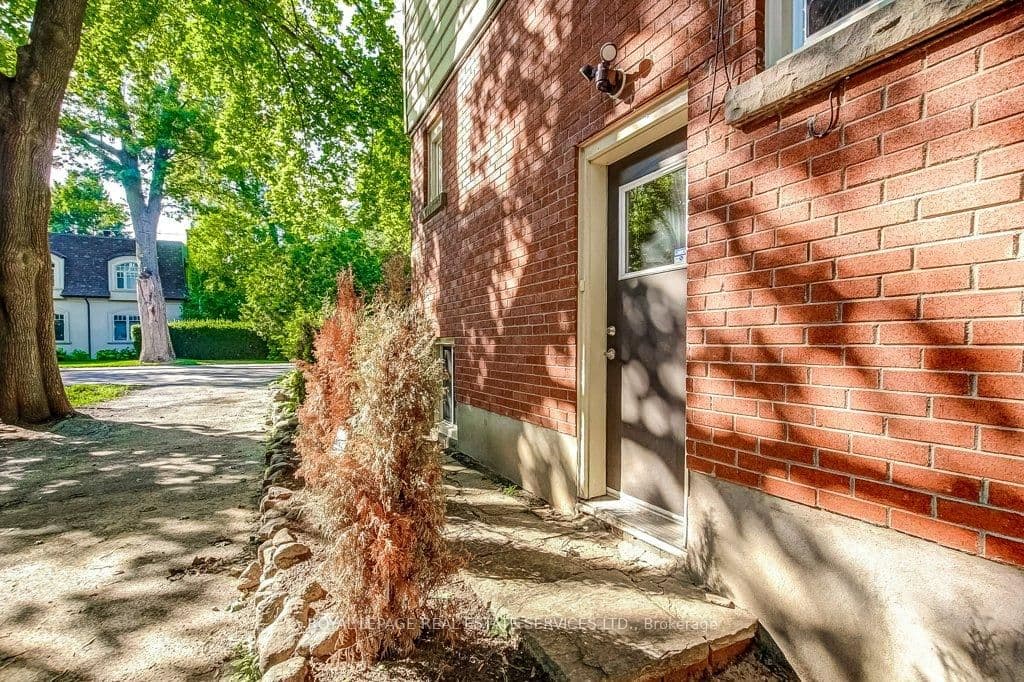 302 Maple Avenue, Unit Lower Level 1 thumbnail 4