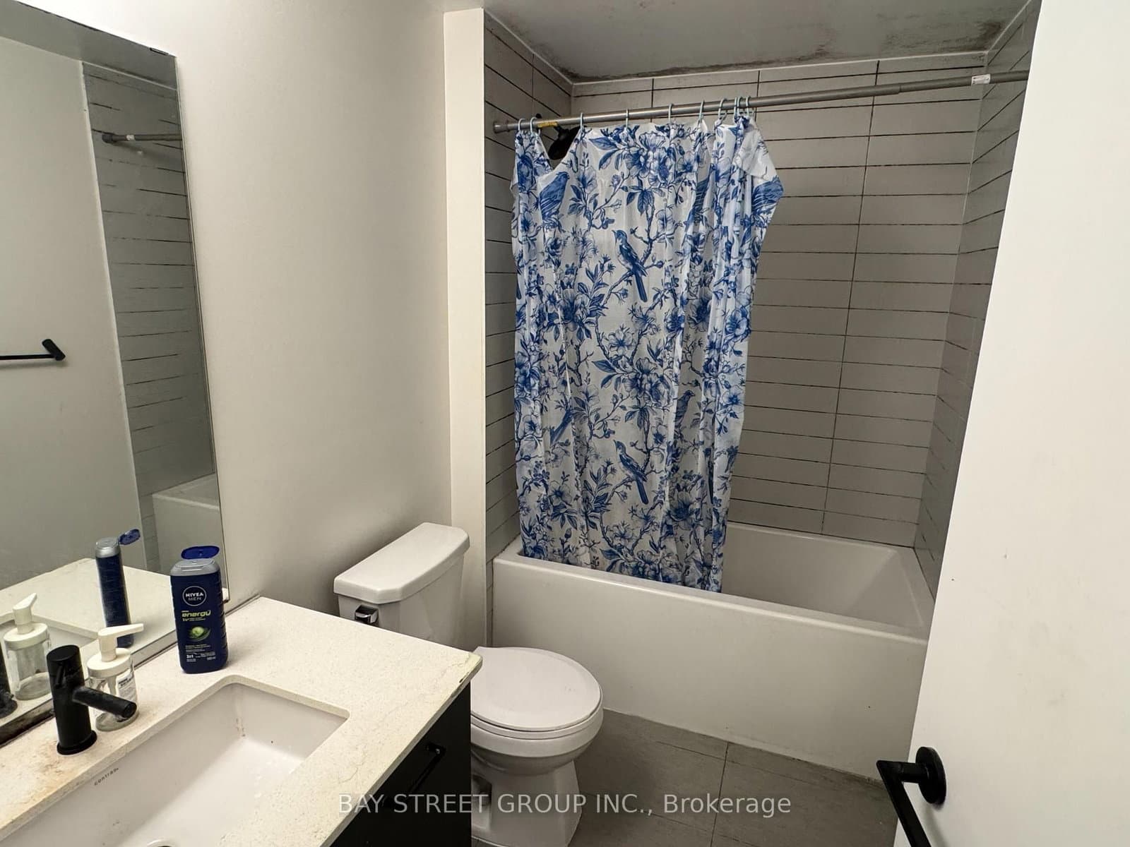 2300 St Clair Avenue W, Unit 515 thumbnail 14