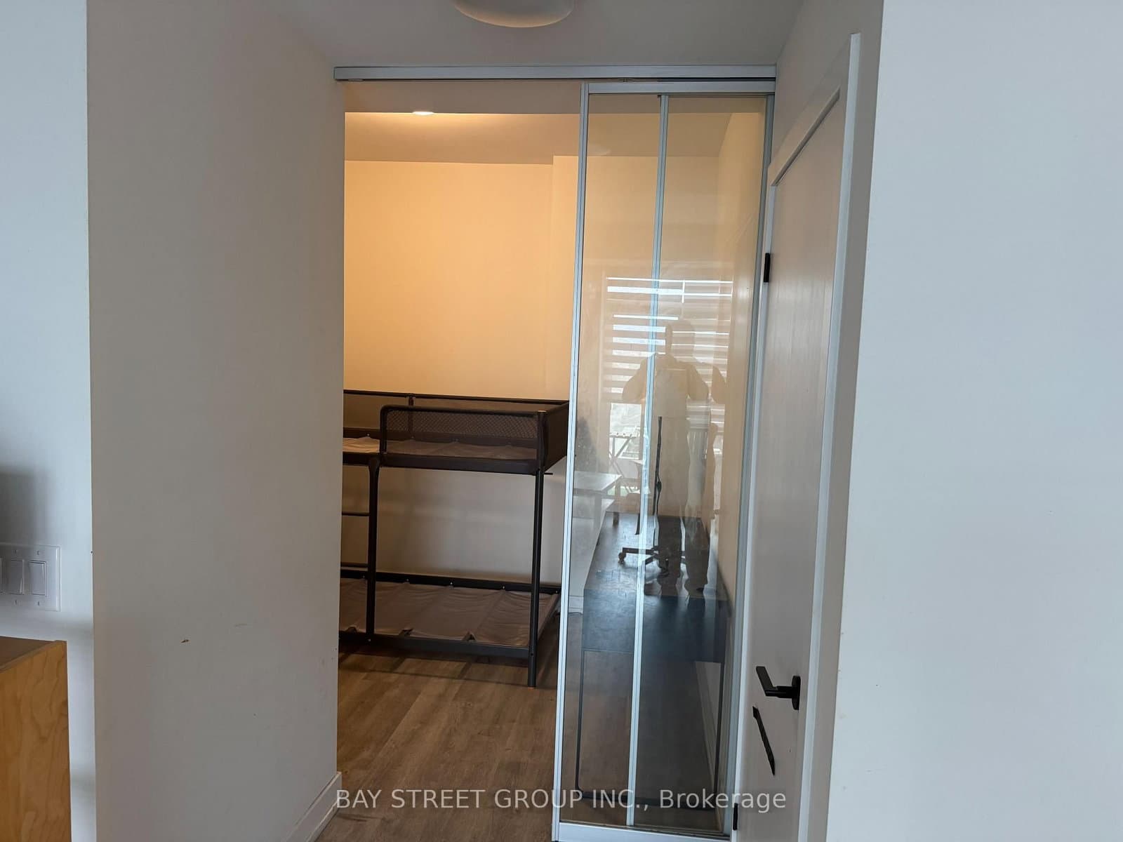 2300 St Clair Avenue W, Unit 515 thumbnail 16