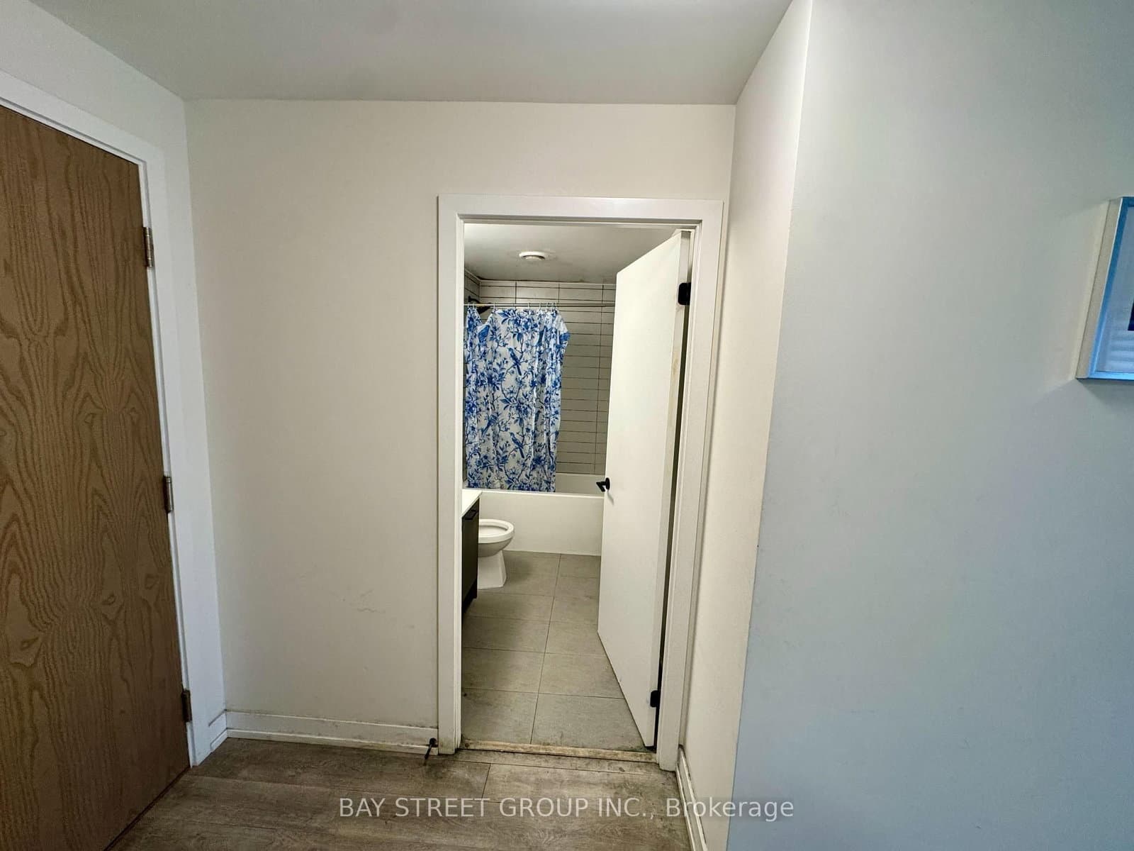 2300 St Clair Avenue W, Unit 515 thumbnail 19