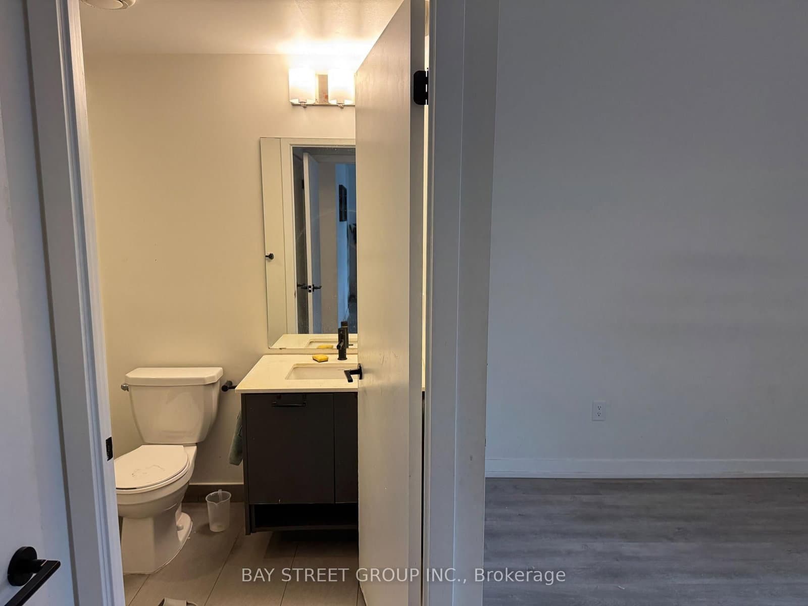 2300 St Clair Avenue W, Unit 515 thumbnail 20