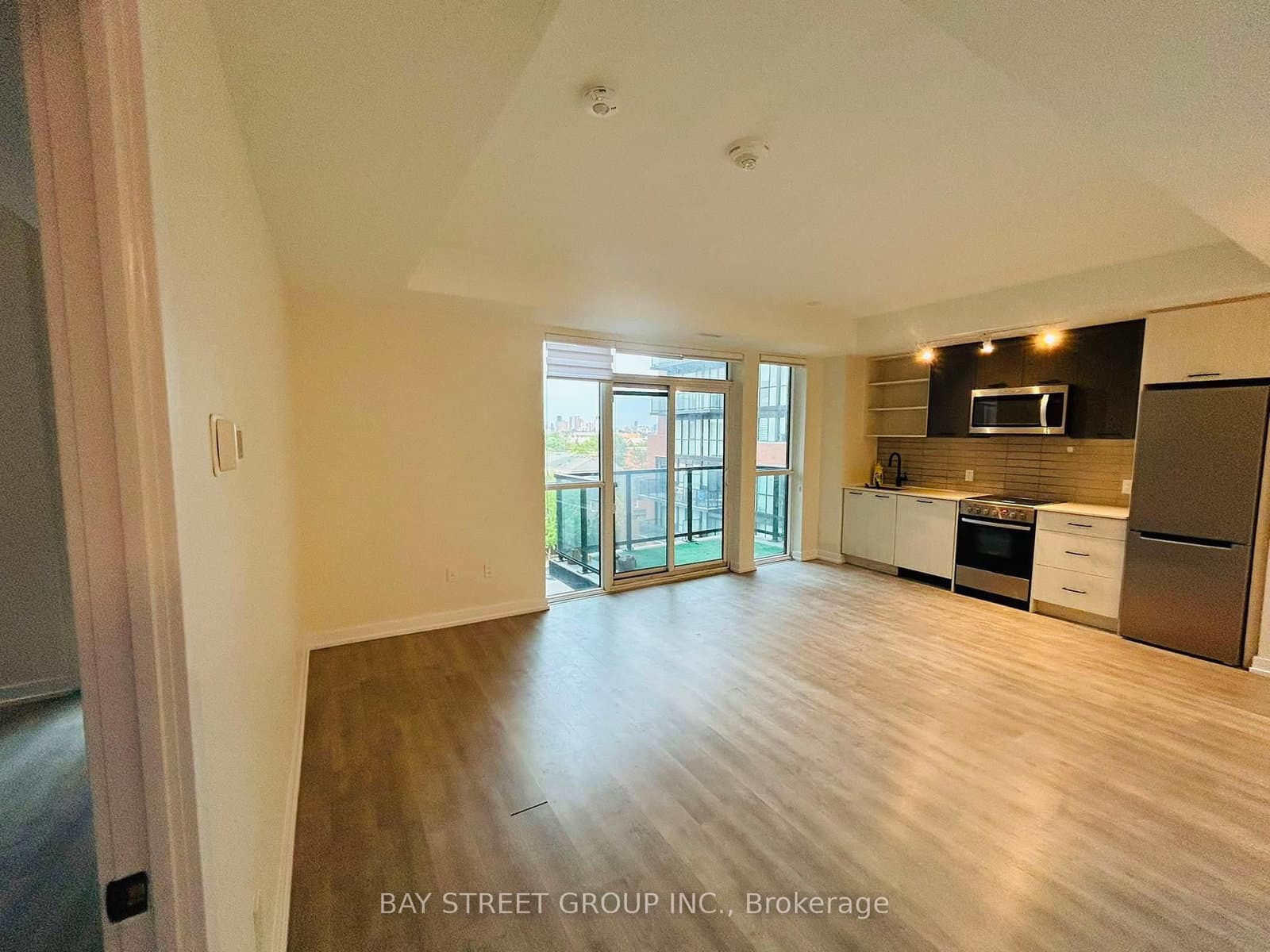 2300 St Clair Avenue W, Unit 515 thumbnail 22