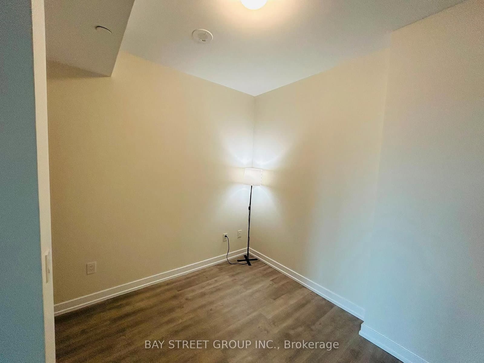 2300 St Clair Avenue W, Unit 515 thumbnail 33