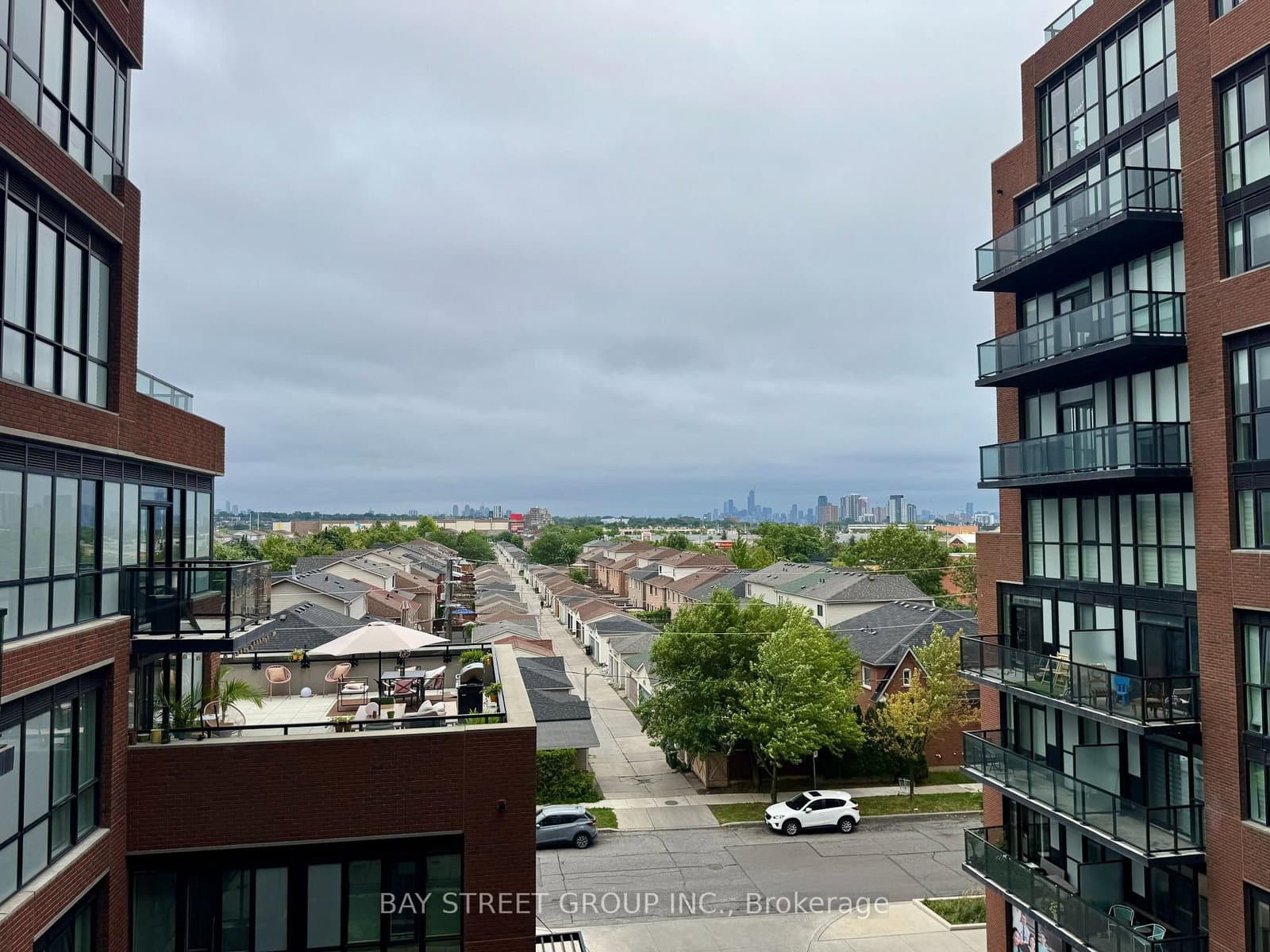 2300 St Clair Avenue W, Unit 515 thumbnail 35