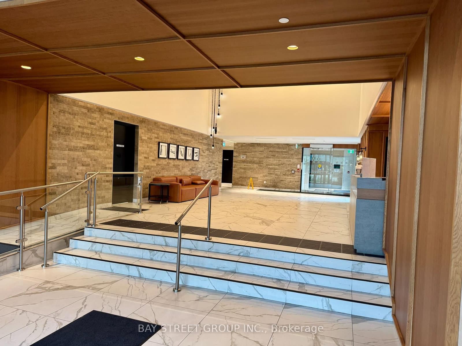 2300 St Clair Avenue W, Unit 515 thumbnail 5