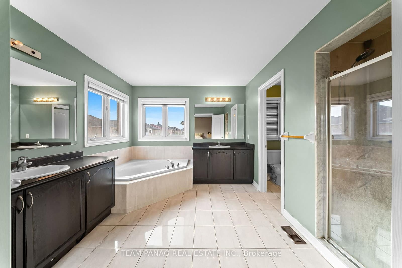 91 Campwood Crescent thumbnail 26