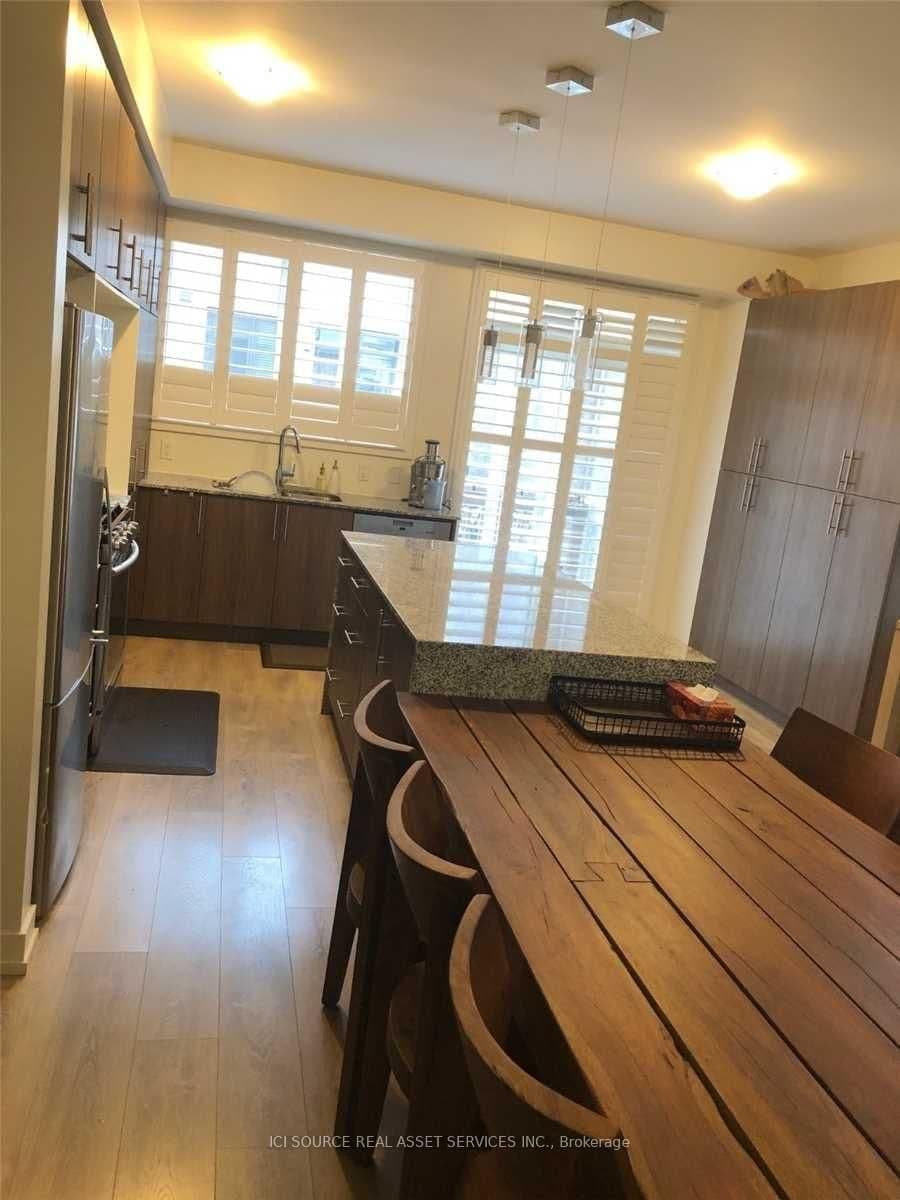 212 Squire Crescent thumbnail 9