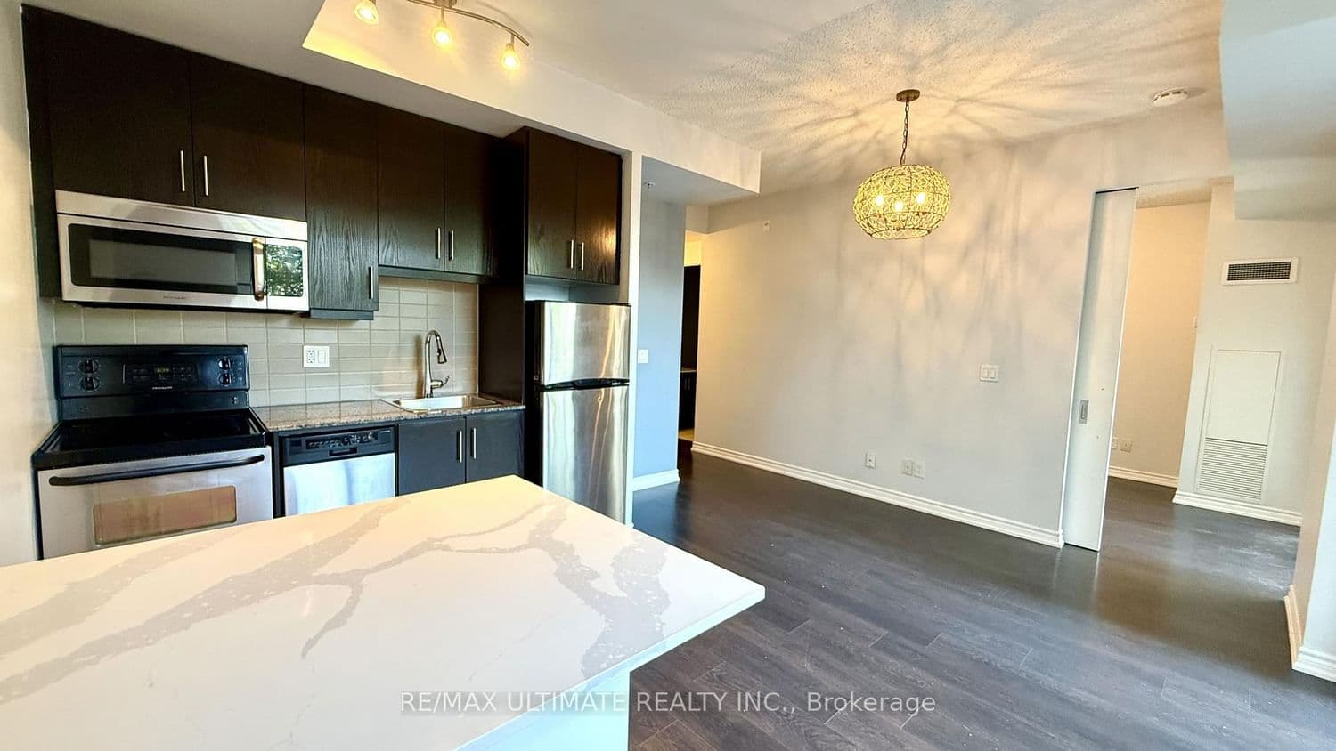 15 James Finlay Way, Unit 723 thumbnail 18