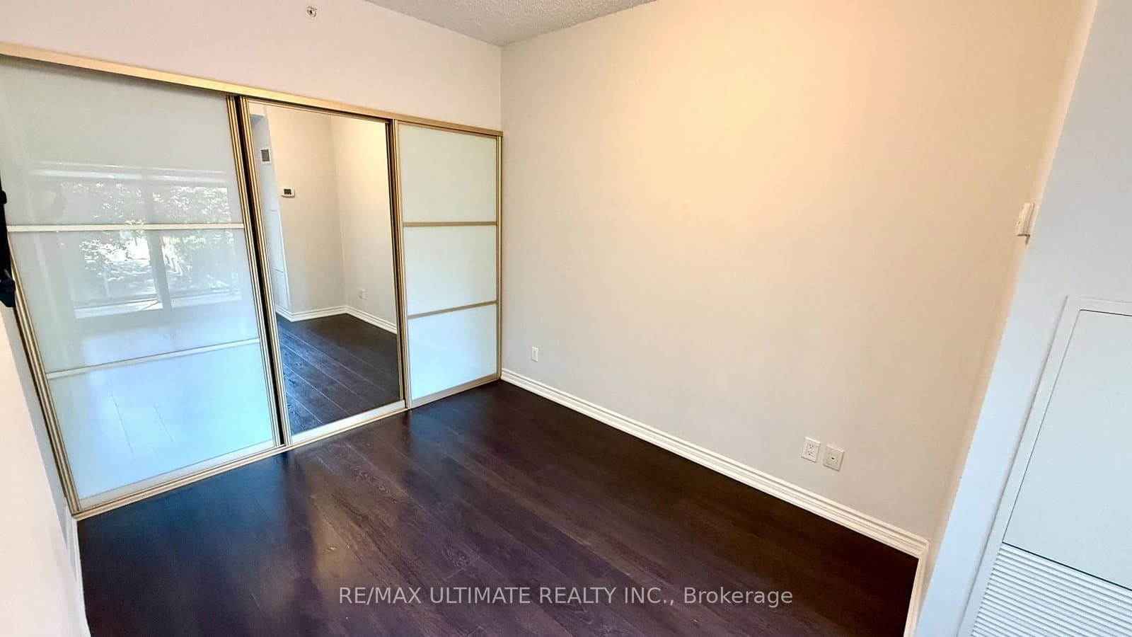 15 James Finlay Way, Unit 723 thumbnail 26