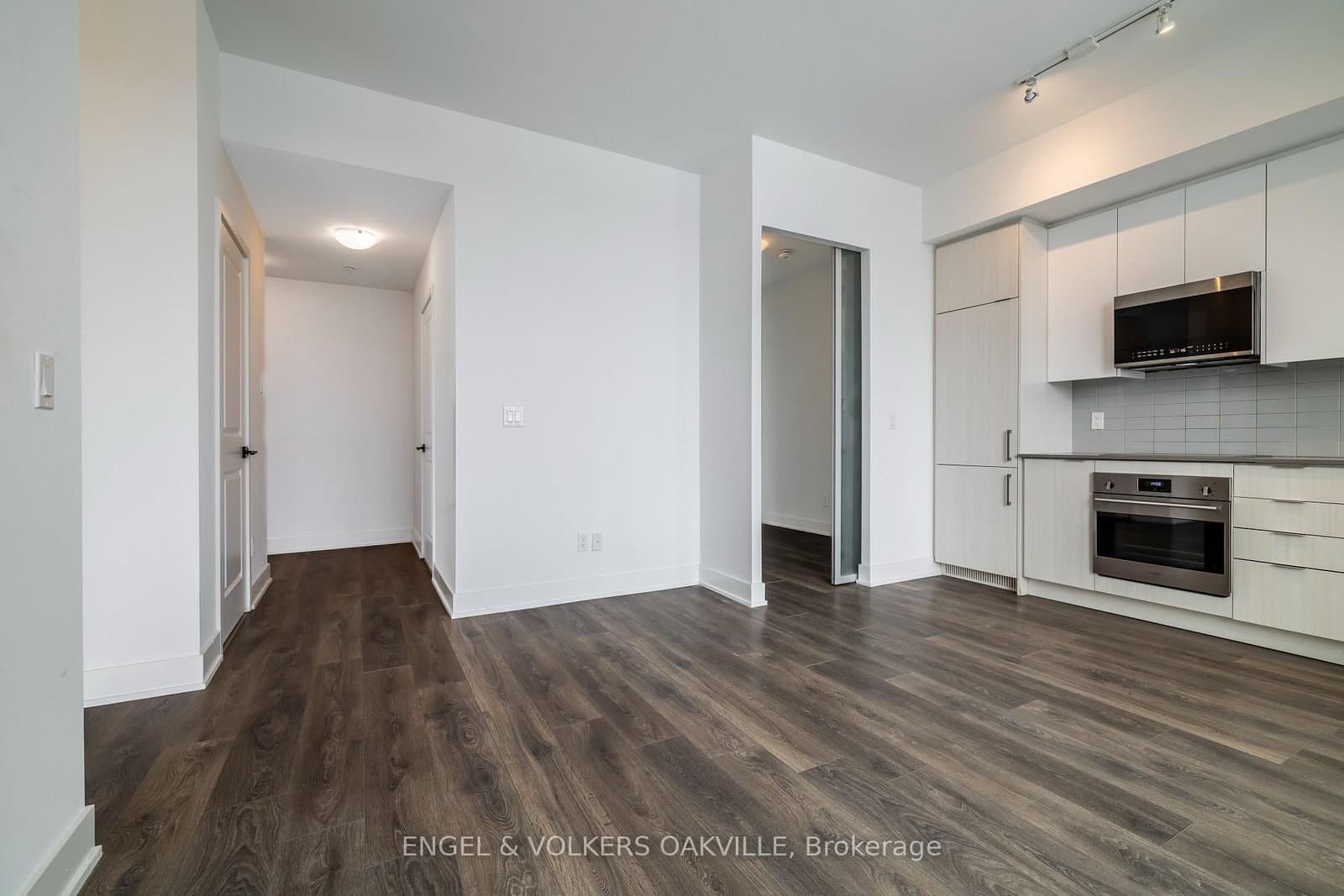 2481 Taunton Road, Unit 248 thumbnail 6