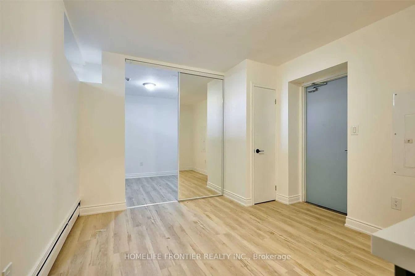 291 Scarlett Road, Unit 101 thumbnail 10