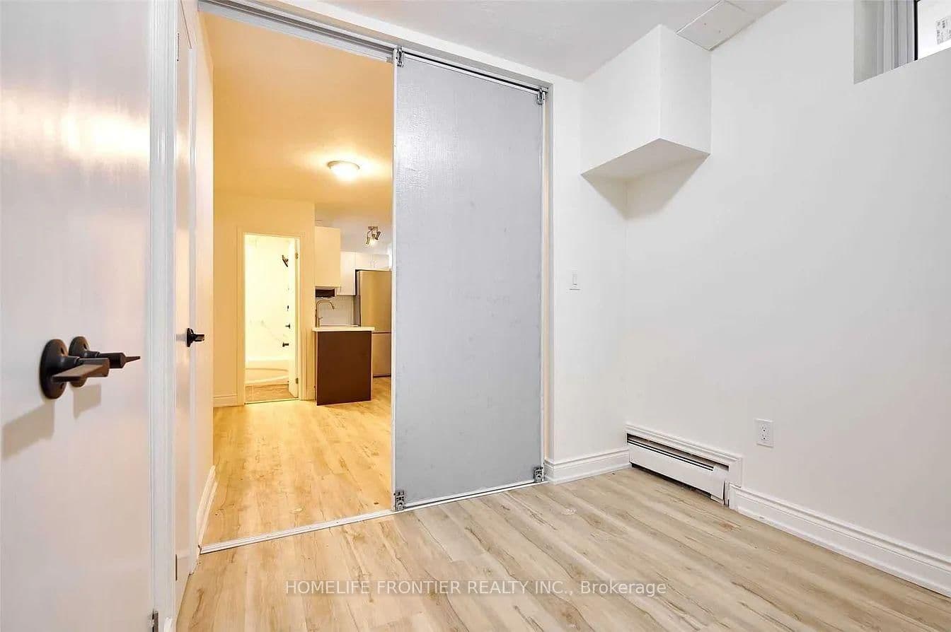291 Scarlett Road, Unit 101 thumbnail 12
