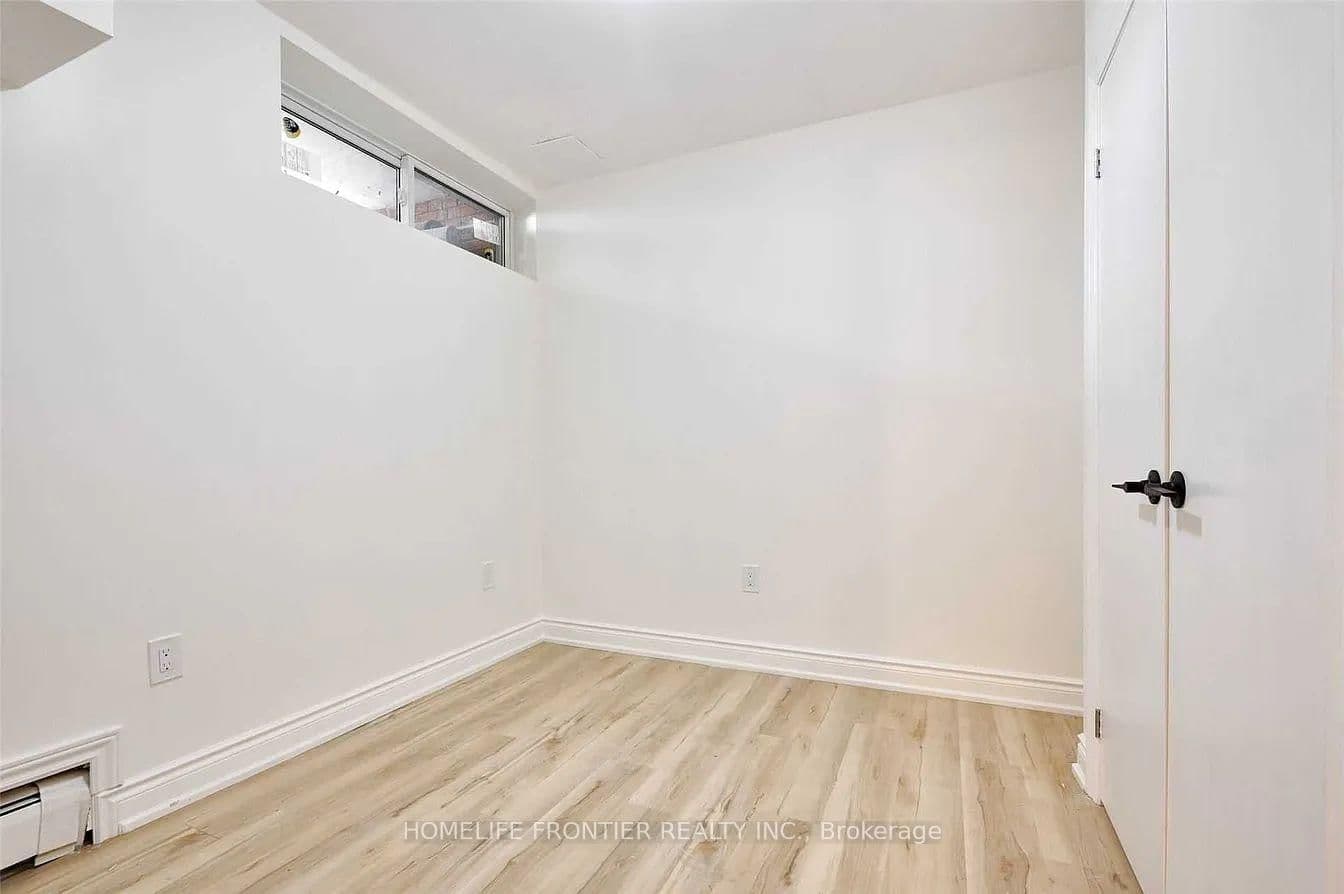 291 Scarlett Road, Unit 101 thumbnail 13