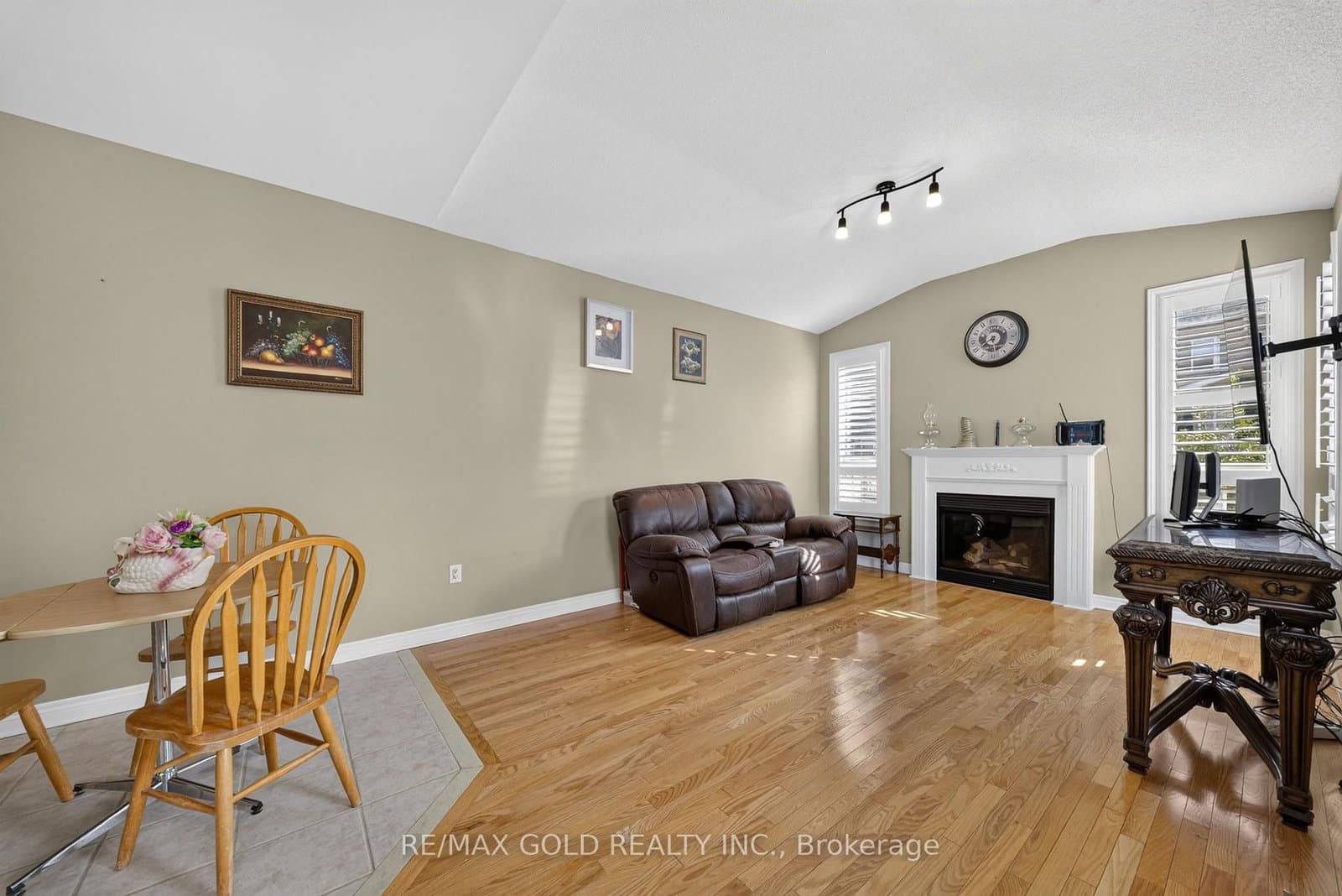 104 Everingham Circle thumbnail 10