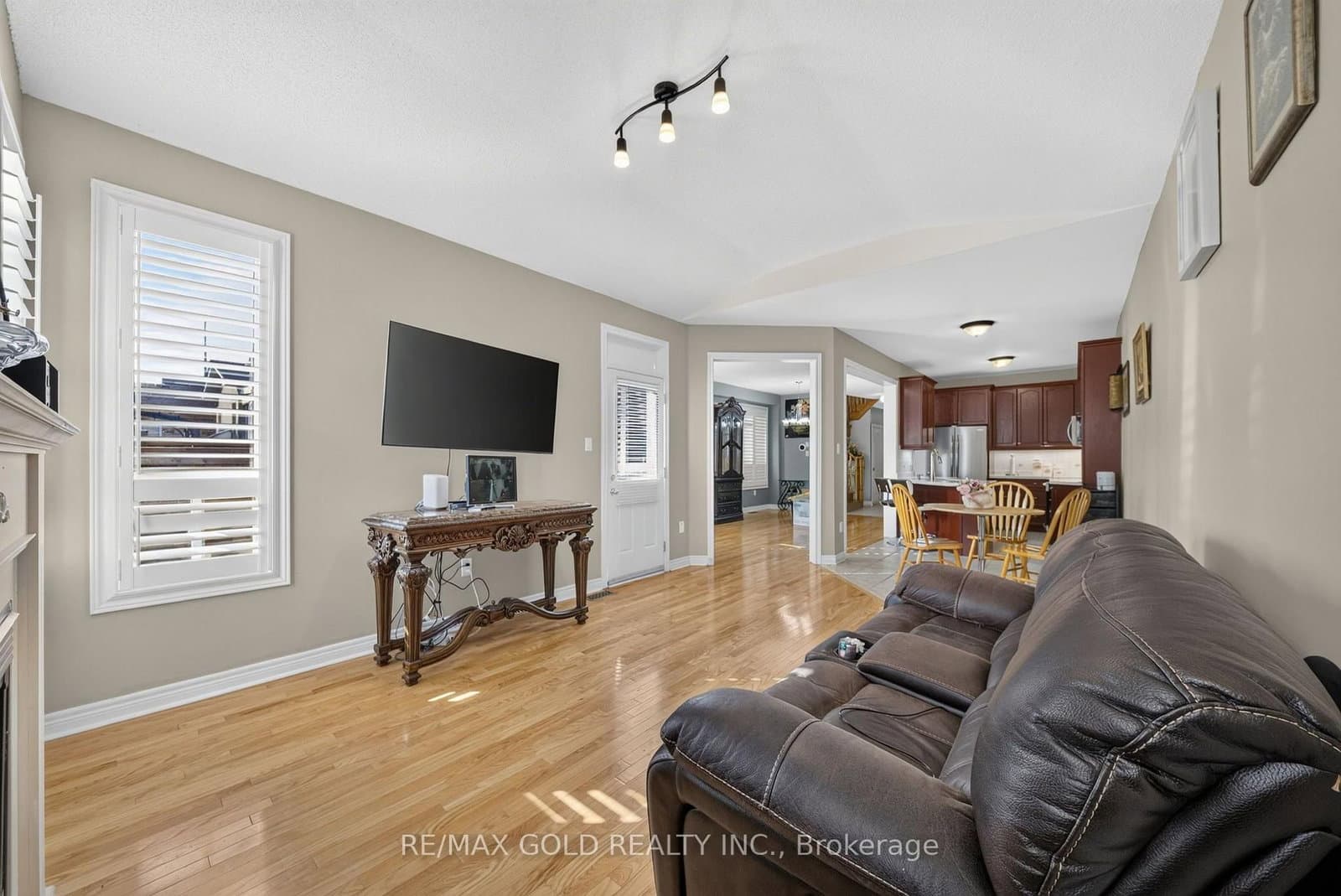 104 Everingham Circle thumbnail 11