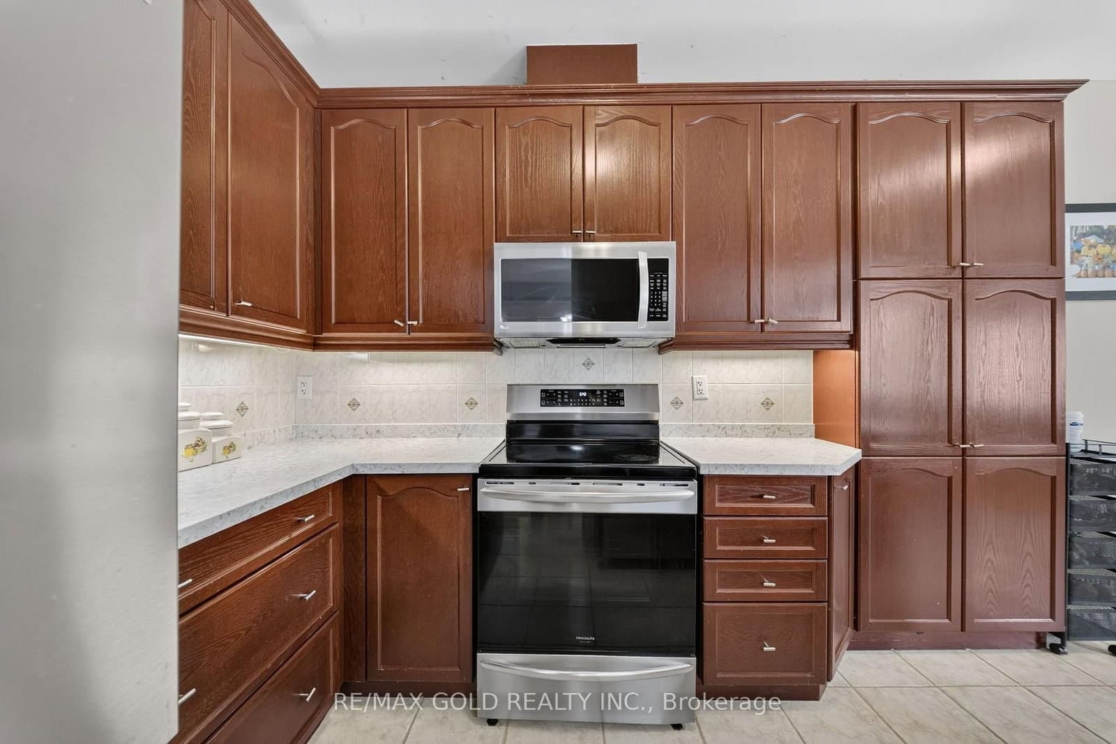104 Everingham Circle thumbnail 17