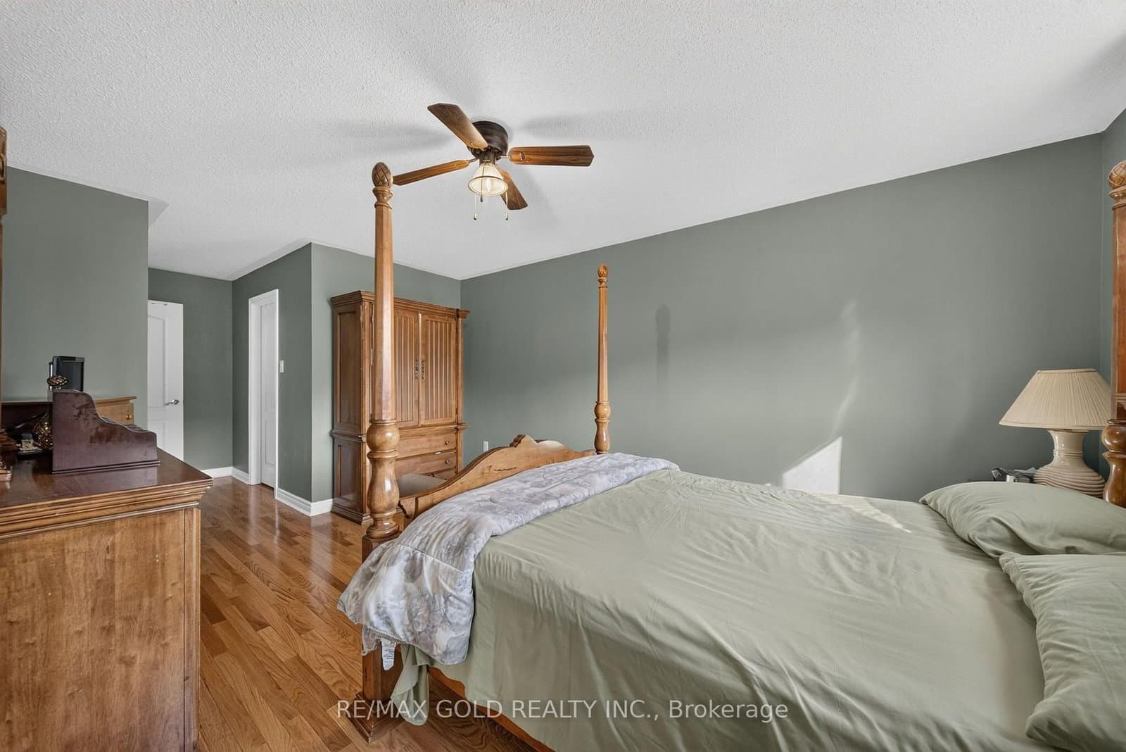 104 Everingham Circle thumbnail 24