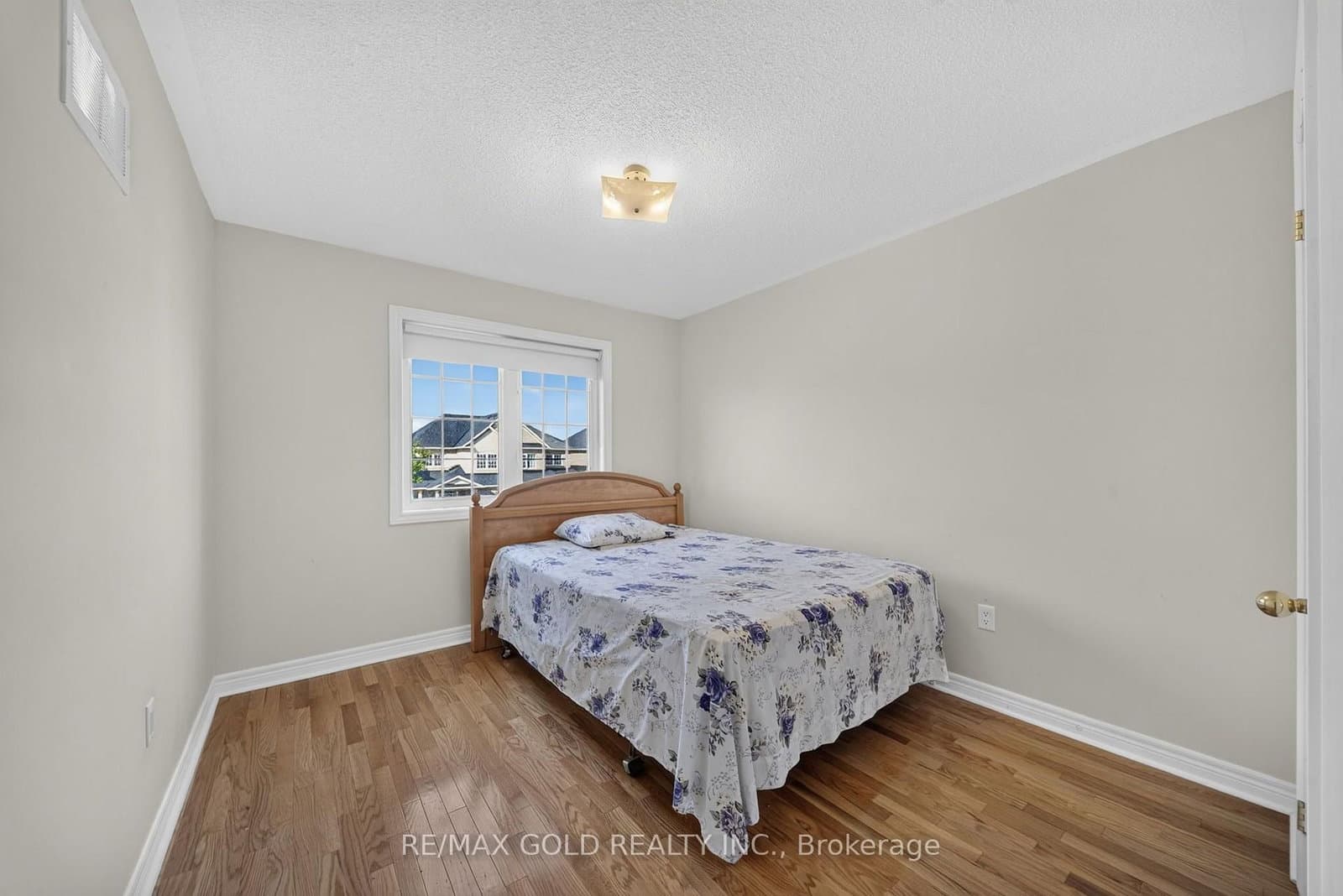 104 Everingham Circle thumbnail 27
